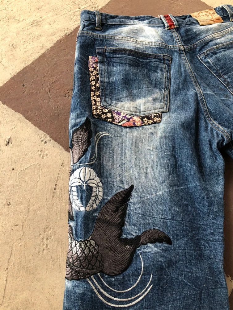 Karakuri Tamashii RARE🔥VINTAGE KARAKURI TAMASHII KOI FISH EMBROIDERIES DENIM Size US 34 / EU 50 - 8 Thumbnail