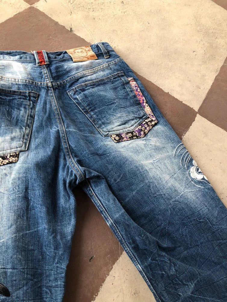 Karakuri Tamashii RARE🔥VINTAGE KARAKURI TAMASHII KOI FISH EMBROIDERIES DENIM Size US 34 / EU 50 - 9 Thumbnail