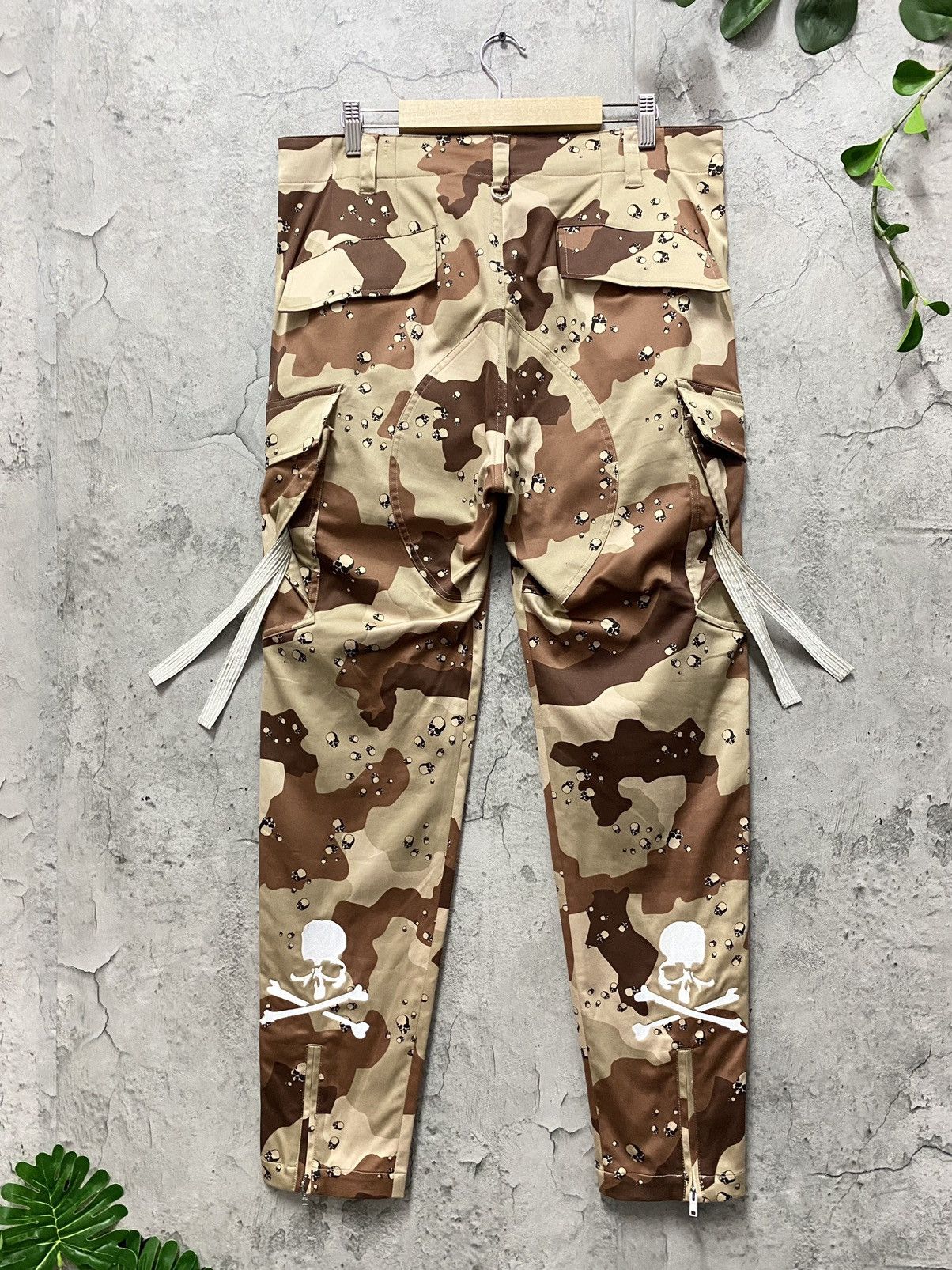 SKULL CAMO CARGO PANTS