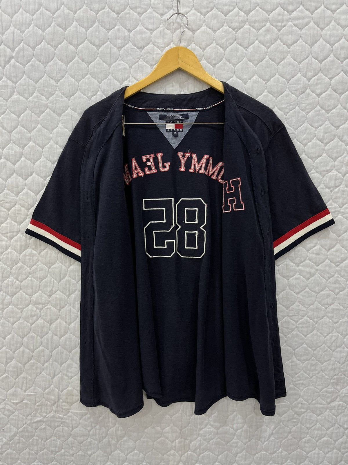 Tommy Jeans I. TOMMY JEANS BASEBALL SHIRTS Size US M / EU 48-50 / 2 - 5 Thumbnail