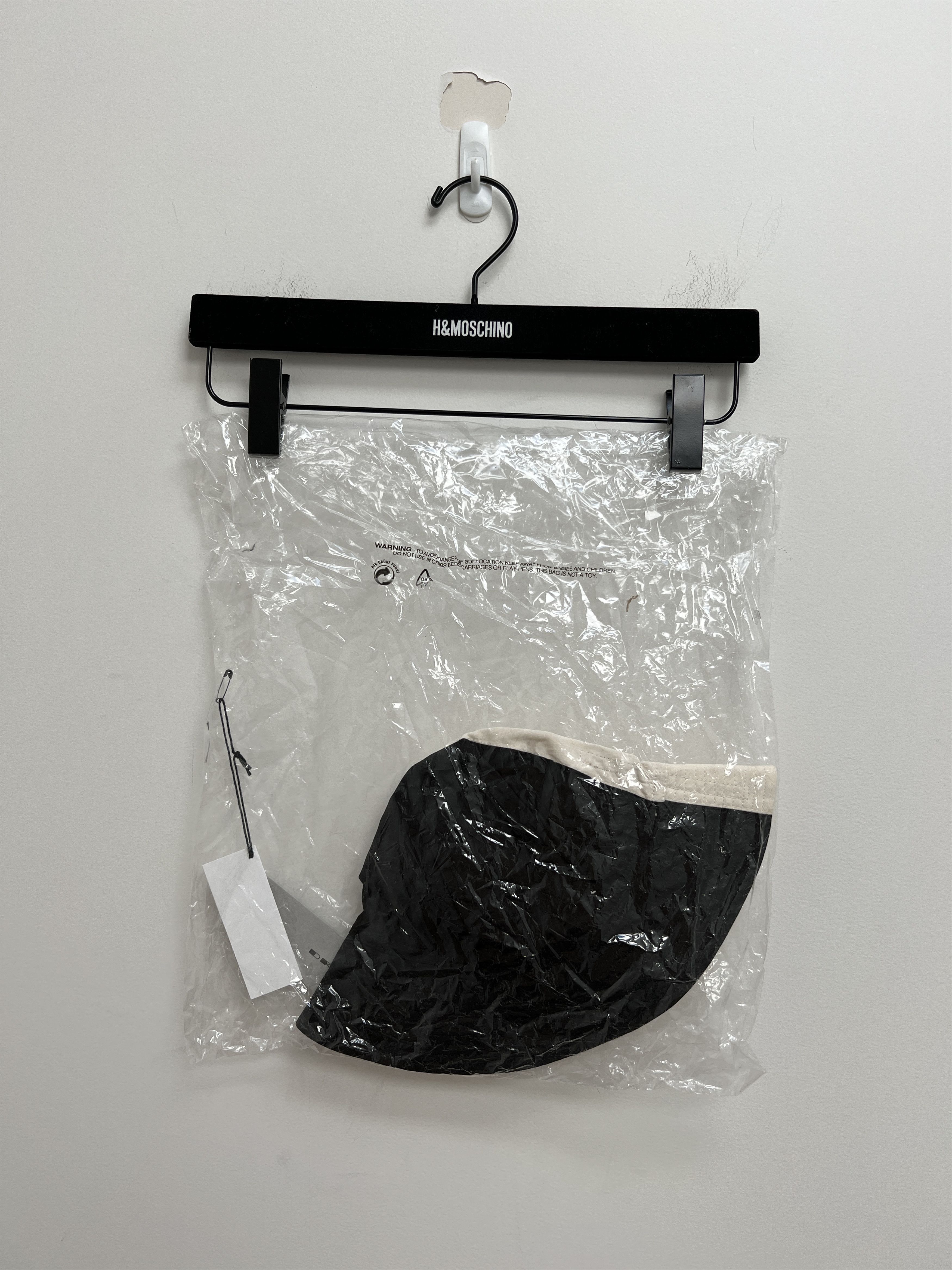 Rick Owens Drkshdw gilligan 2 tone bucket hat black milk Size ONE SIZE - 4 Thumbnail