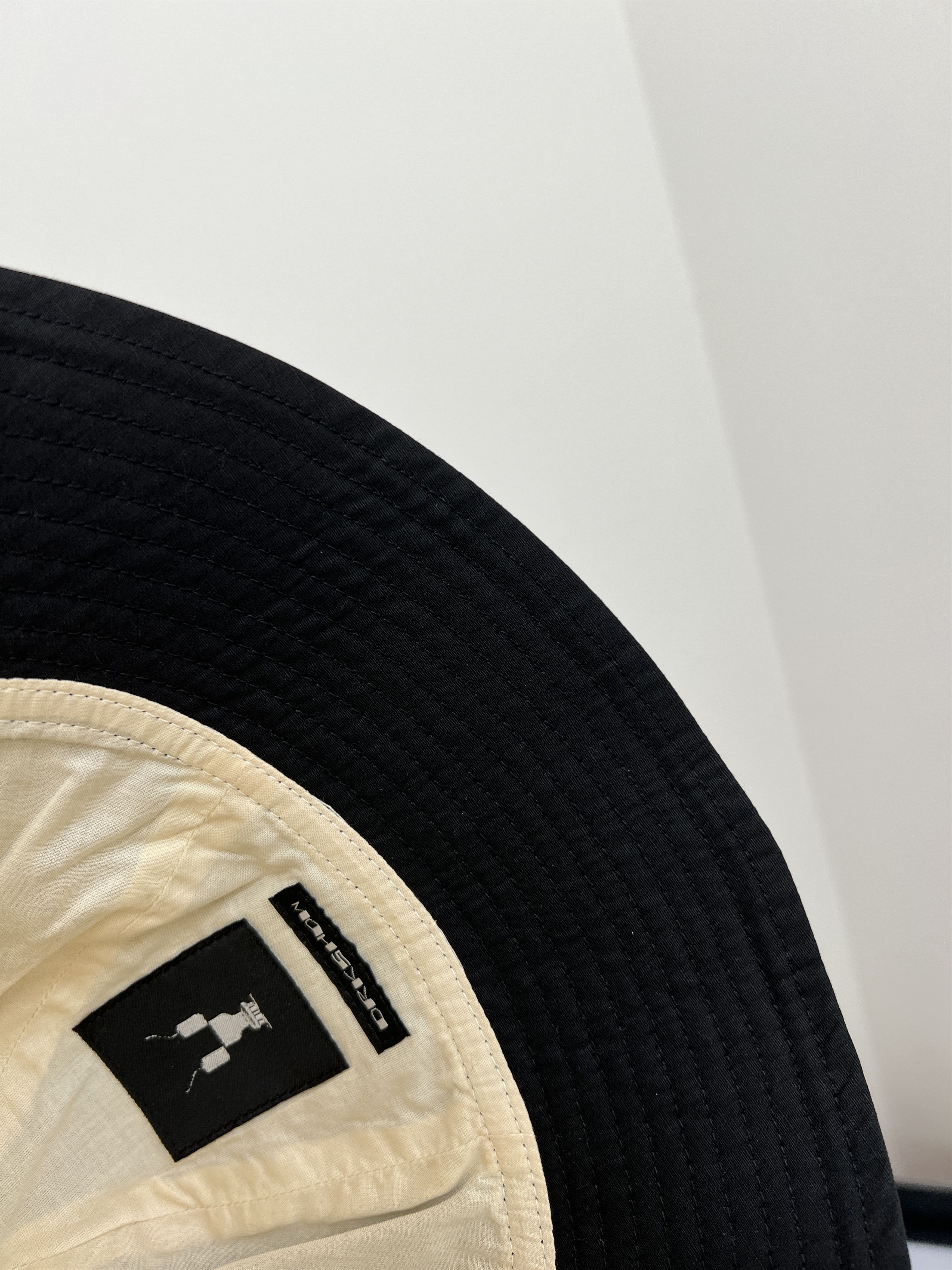 Rick Owens Drkshdw gilligan 2 tone bucket hat black milk Size ONE SIZE - 9 Thumbnail