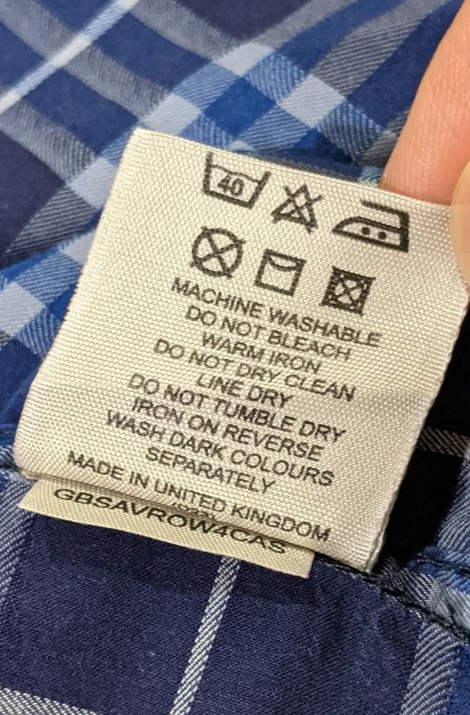 Burberry Authentic Burberry LS Made in UK Button Ups L fits XL Size US L / EU 52-54 / 3 - 3 Thumbnail
