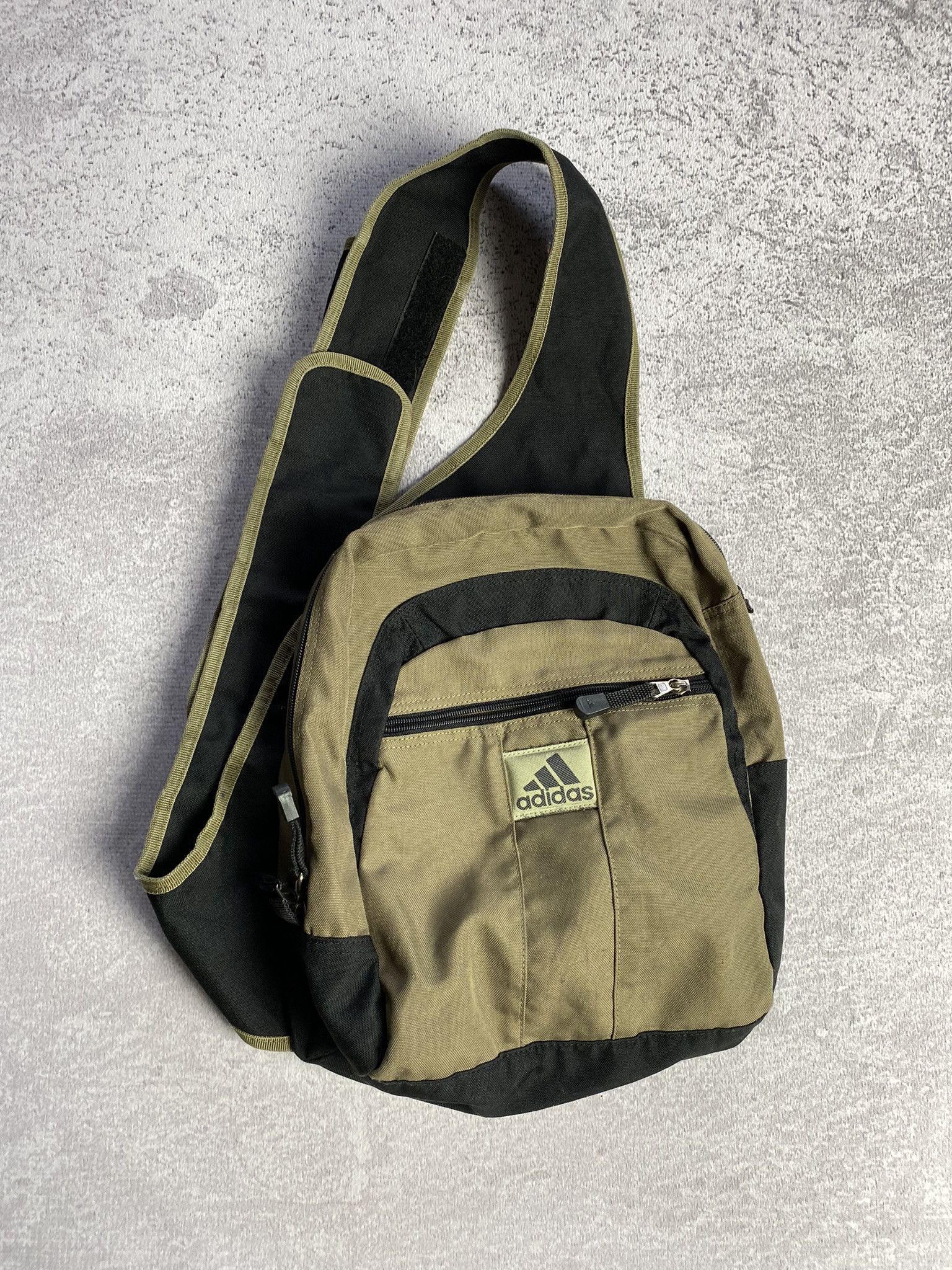Adidas × Outdoor Life Adidas 90s Vintage Outdoor Sling Bag