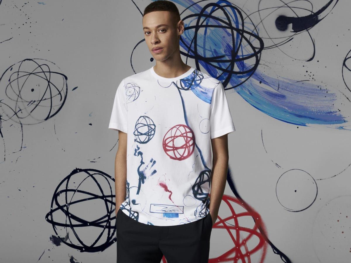 SS2017 uniqlo x futura laboratories atoms graffiti tee