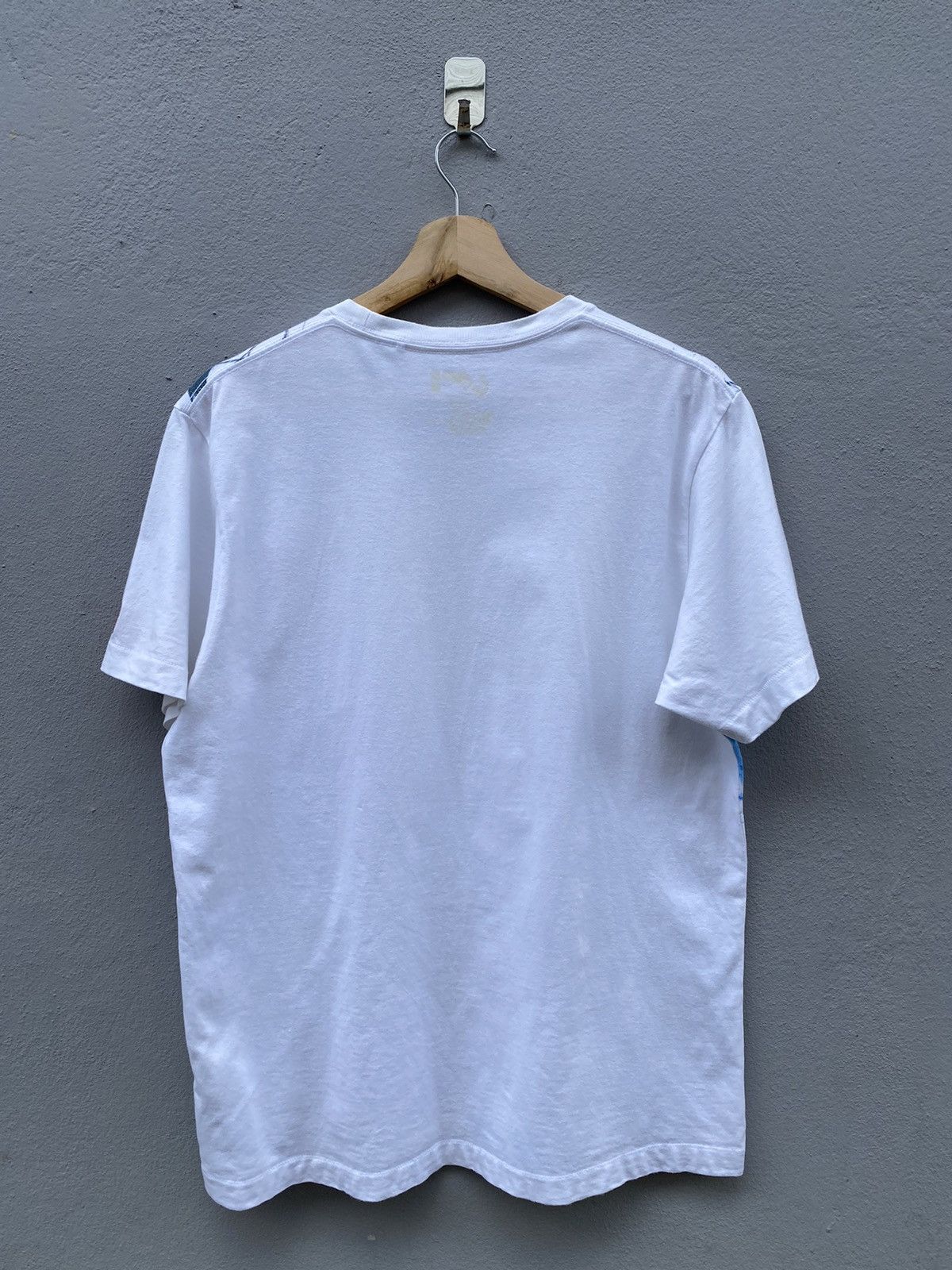 Designer × Futura × Japanese Brand SS2017 uniqlo x futura laboratories atoms graffiti tee Size US L / EU 52-54 / 3 - 10 Thumbnail