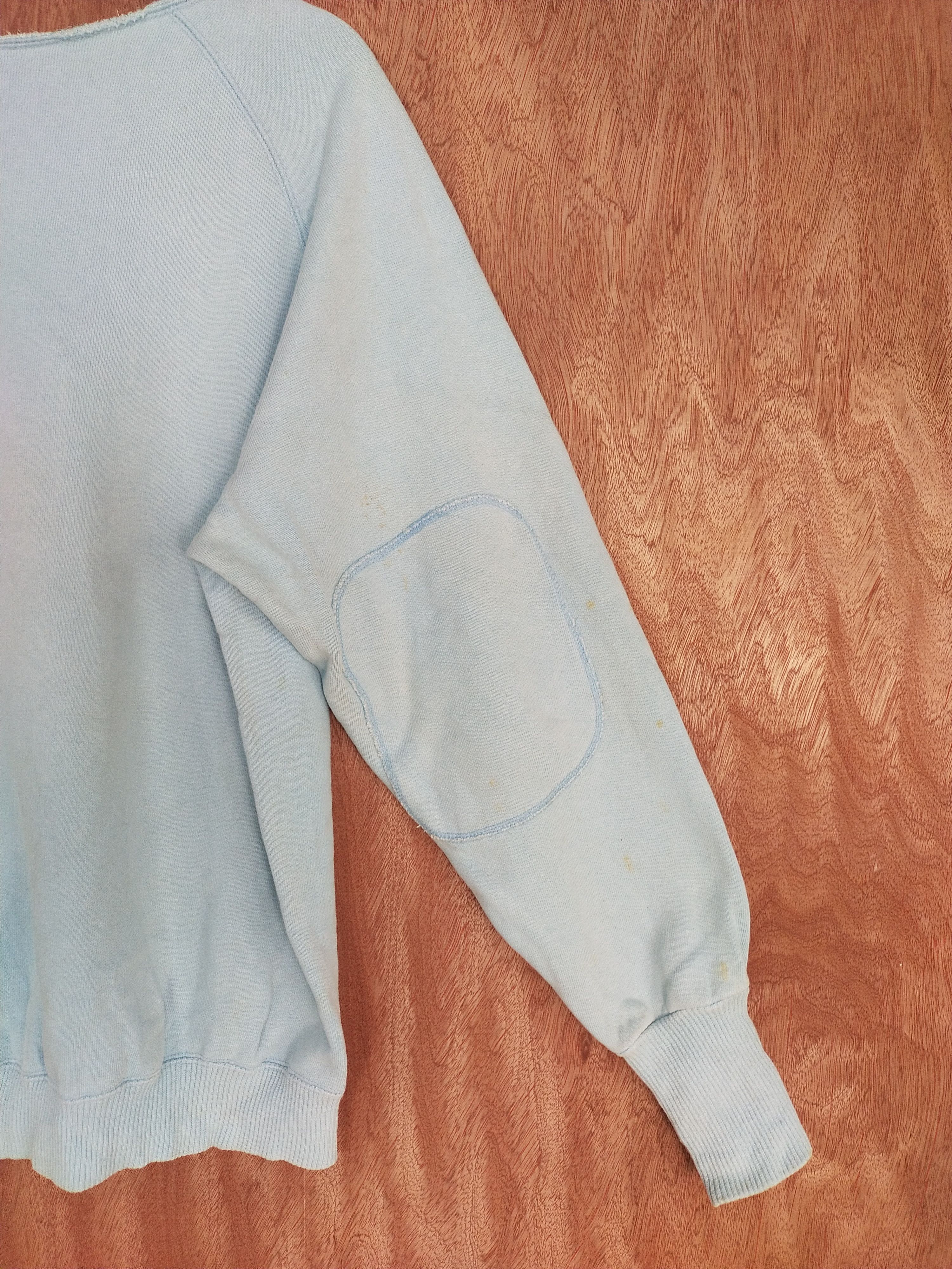 Japanese Brand Prize Winner Beagles light blue sweatshirt #H283 Size US M / EU 48-50 / 2 - 7 Thumbnail