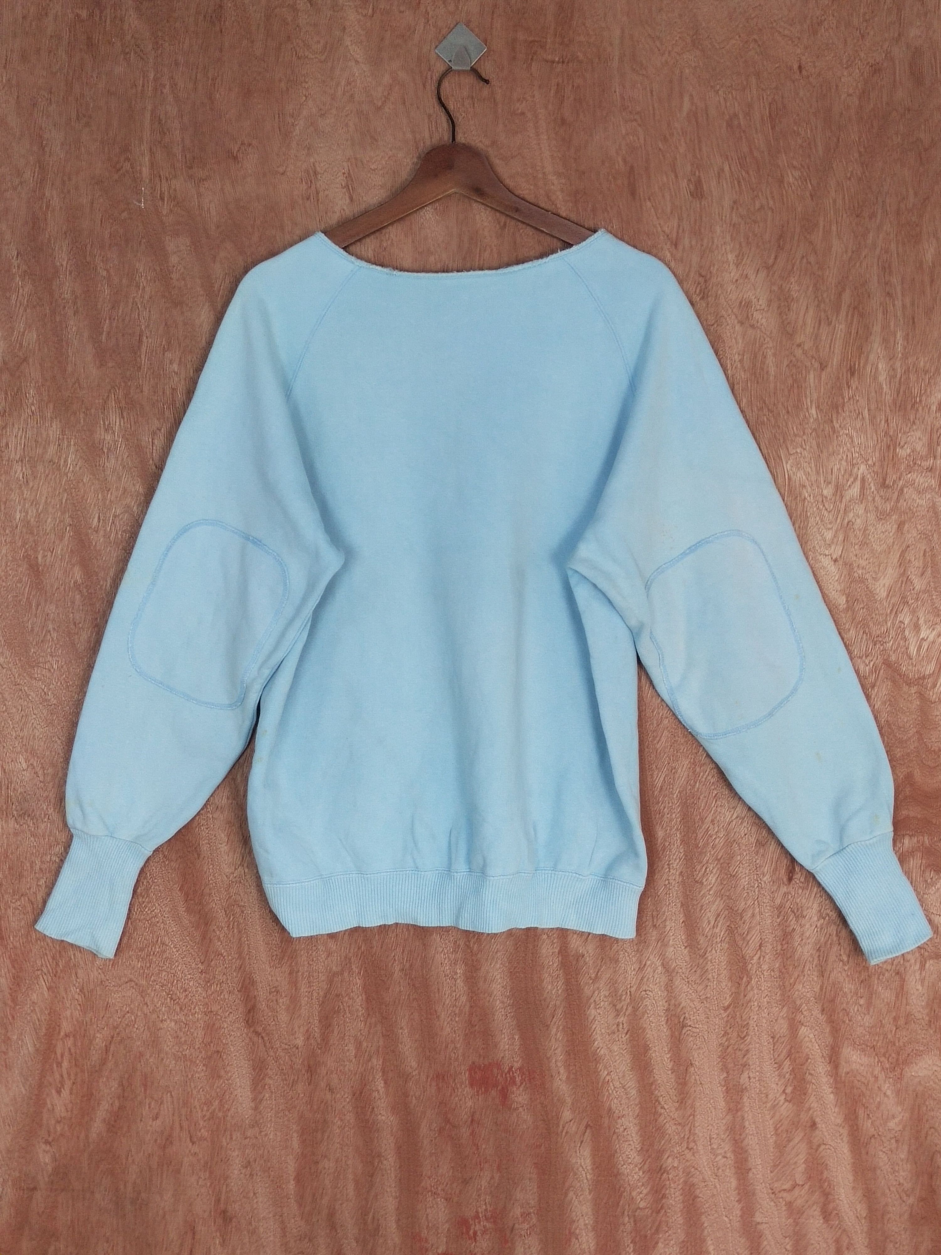 Japanese Brand Prize Winner Beagles light blue sweatshirt #H283 Size US M / EU 48-50 / 2 - 6 Thumbnail