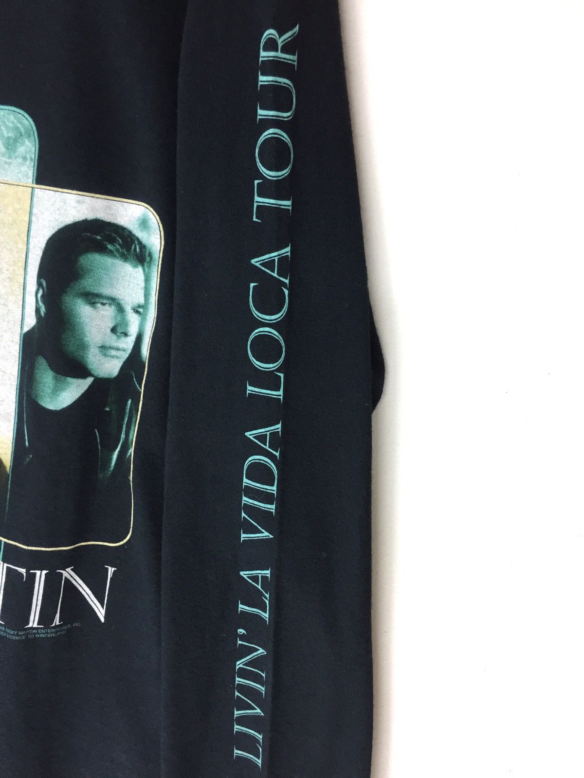 Band Tees Ricky Martin 1999 Size US M / EU 48-50 / 2 - 5 Thumbnail