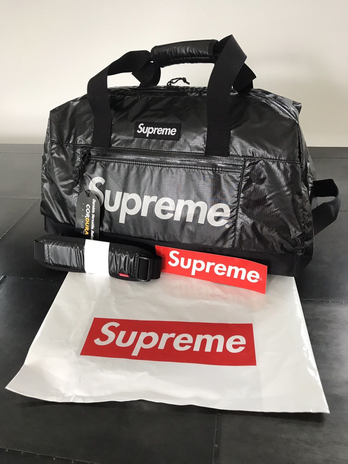 Supreme fw17 duffle store bag