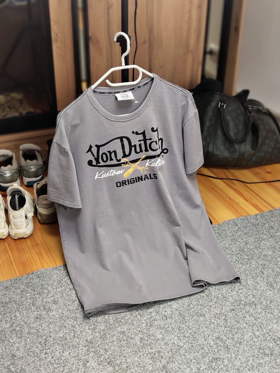 Von Dutch Vintage 90's Von Dutch T-Shirt Grey Big logo Originals Tee Size US XL / EU 56 / 4 - 19 Thumbnail