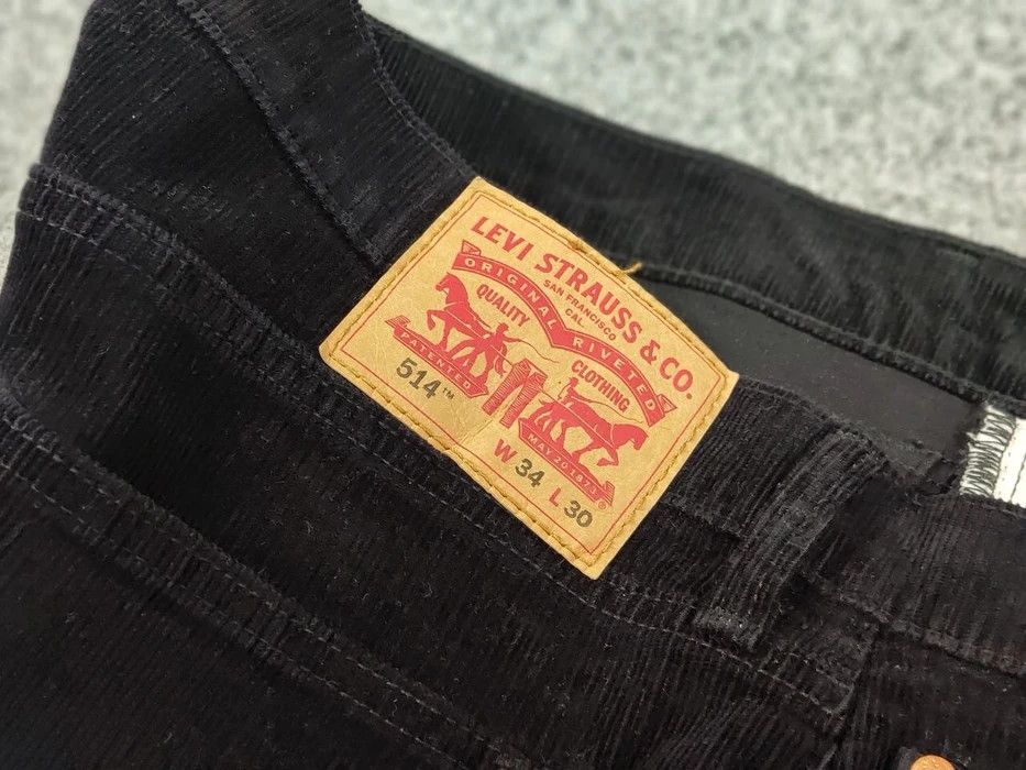 Levi's Vintage Levi’s 514 Black Corduroy Pants Trousers Velvet USA Size US 34 / EU 50 - 9 Thumbnail
