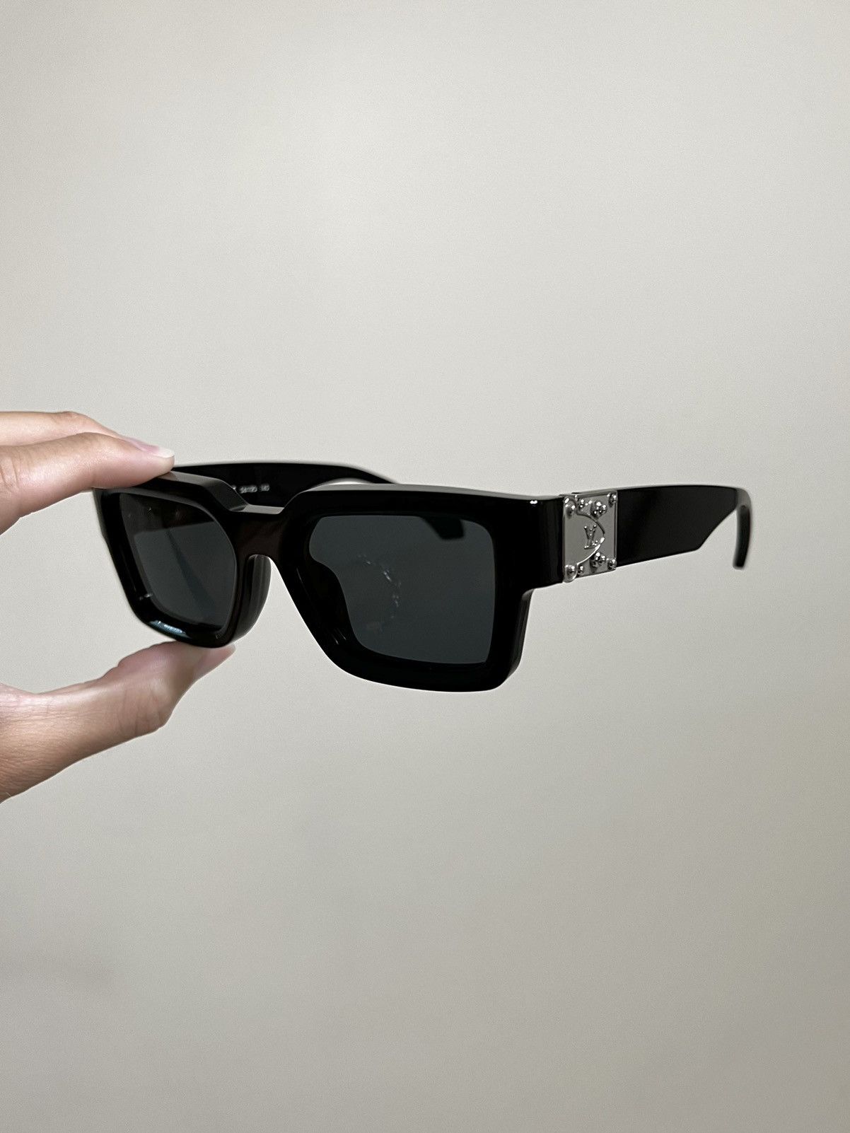 Louis Vuitton Louis Vuitton MILLIONAIRE MATCH VIRGIL SUNGLASSES Size ONE SIZE - 2 Thumbnail