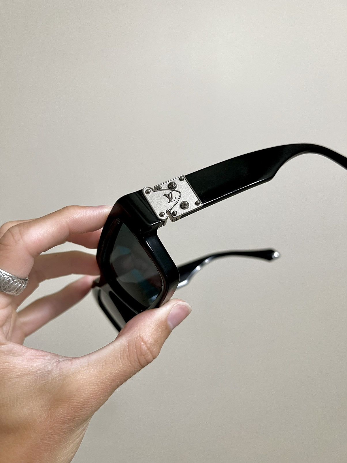 Louis Vuitton Louis Vuitton MILLIONAIRE MATCH VIRGIL SUNGLASSES Size ONE SIZE - 4 Thumbnail