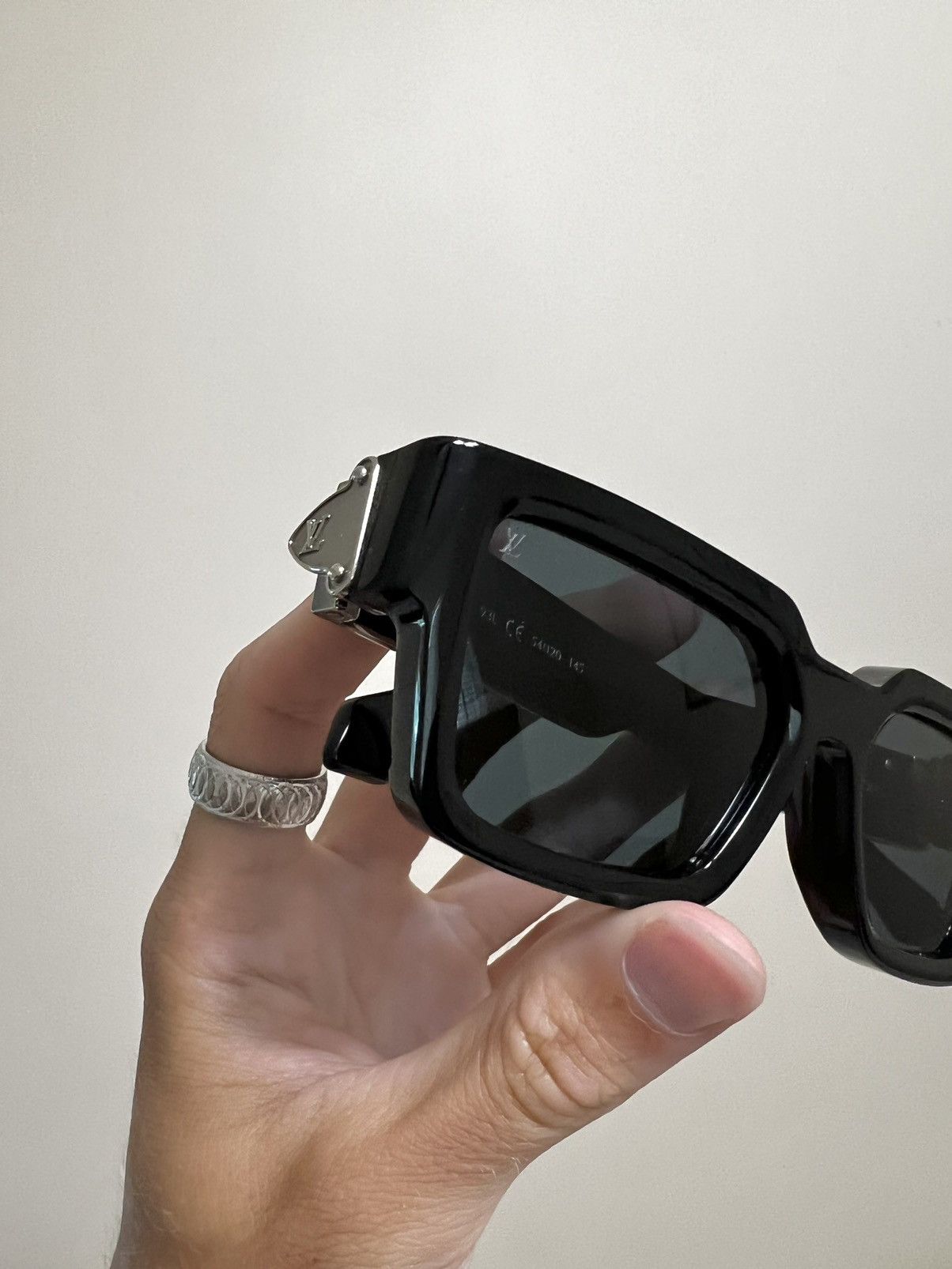 Louis Vuitton Louis Vuitton MILLIONAIRE MATCH VIRGIL SUNGLASSES Size ONE SIZE - 8 Thumbnail