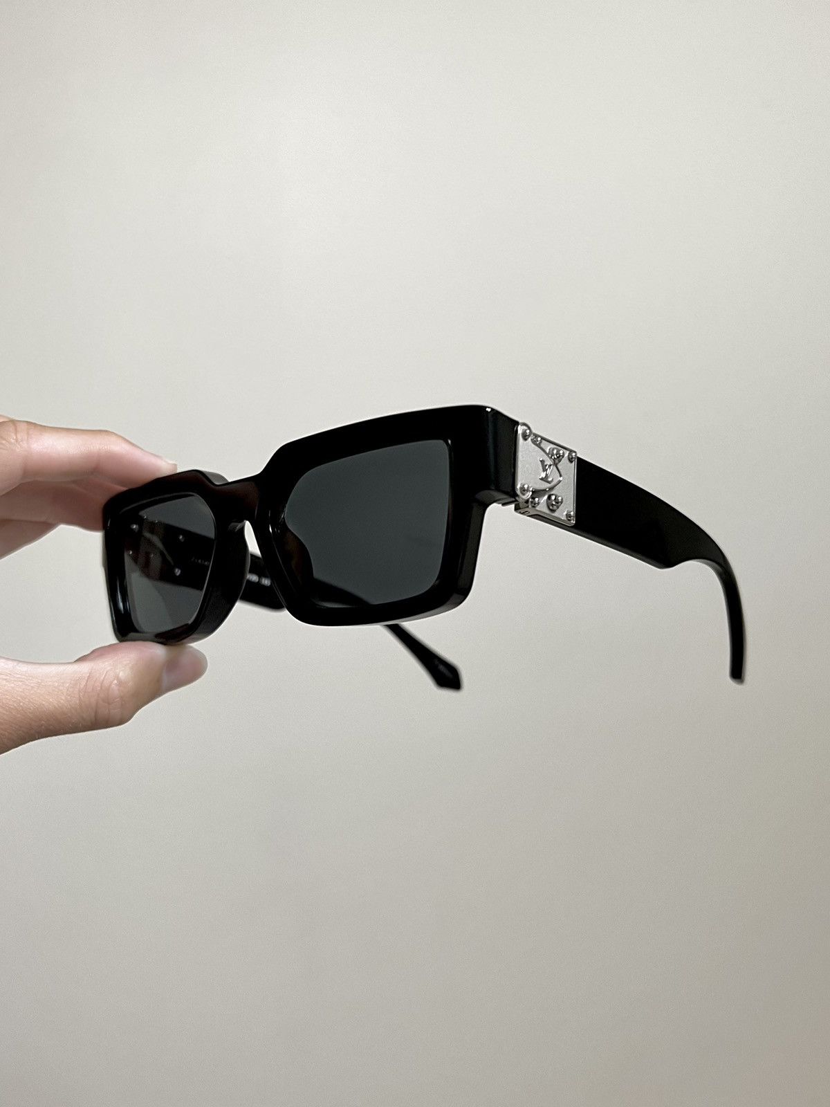 Louis Vuitton Louis Vuitton MILLIONAIRE MATCH VIRGIL SUNGLASSES Size ONE SIZE - 3 Thumbnail