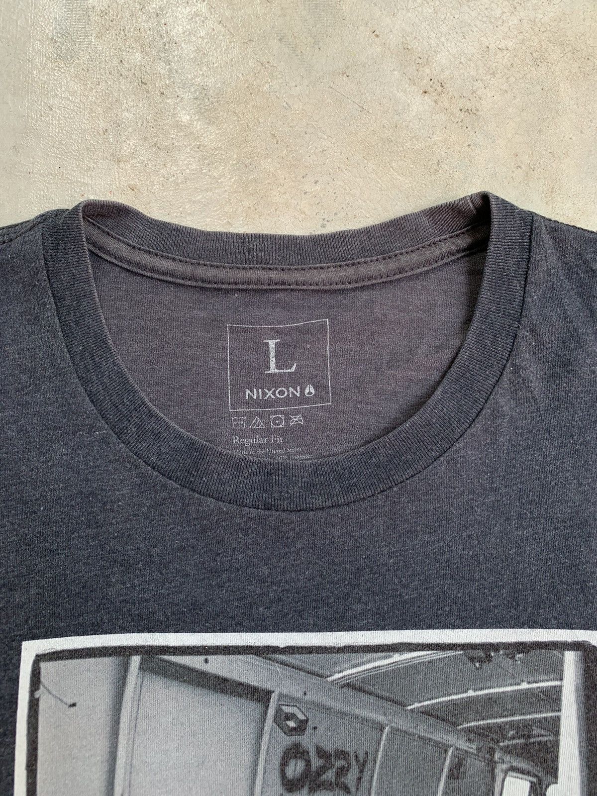 Nixon Rare nixon photography tees "OZZY LOVES ME" Size US L / EU 52-54 / 3 - 5 Thumbnail