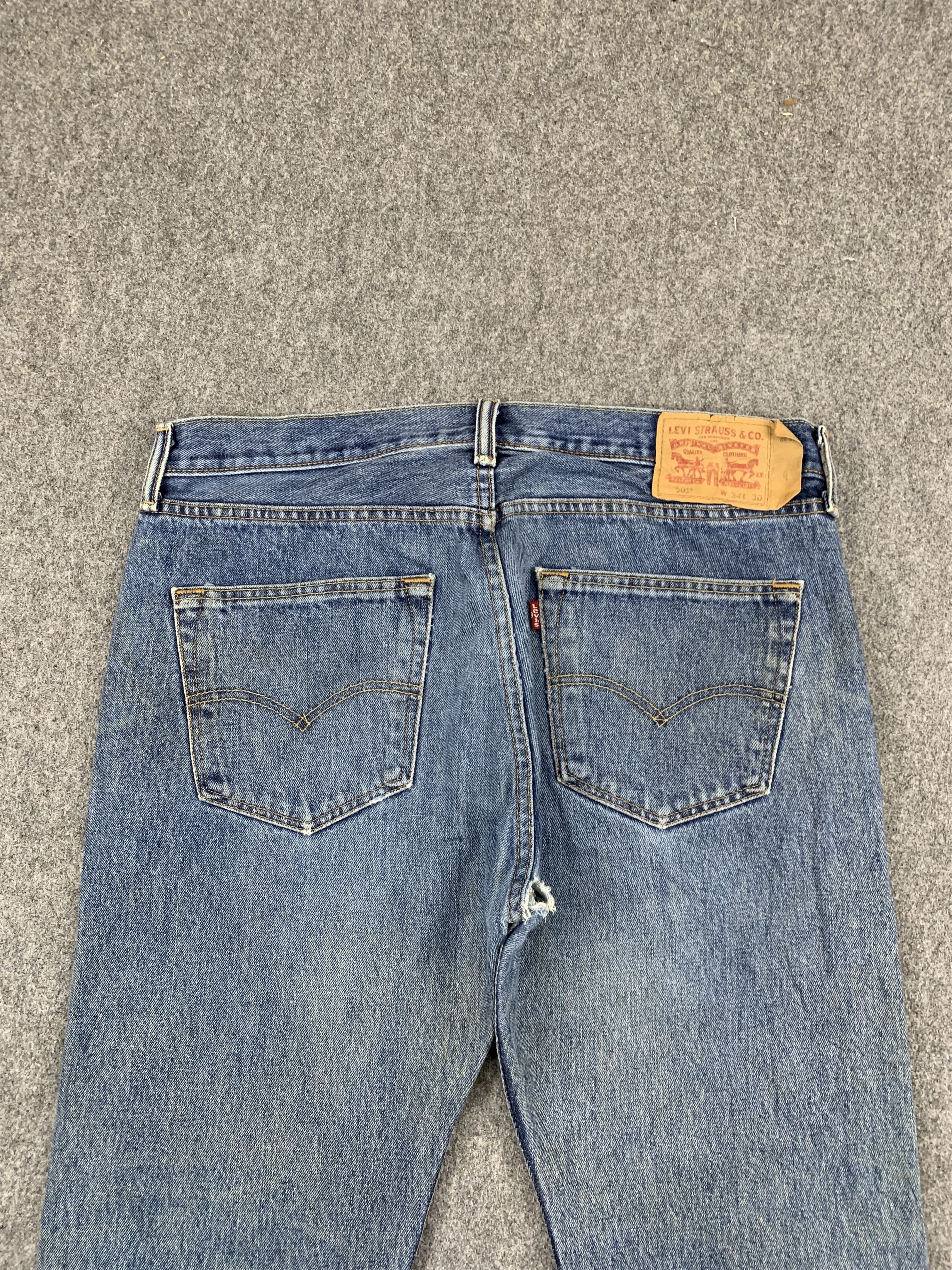 Levi's Vintage Levis 501 Light Blue Jeans DP1825 Size US 36 / EU 52 - 4 Thumbnail