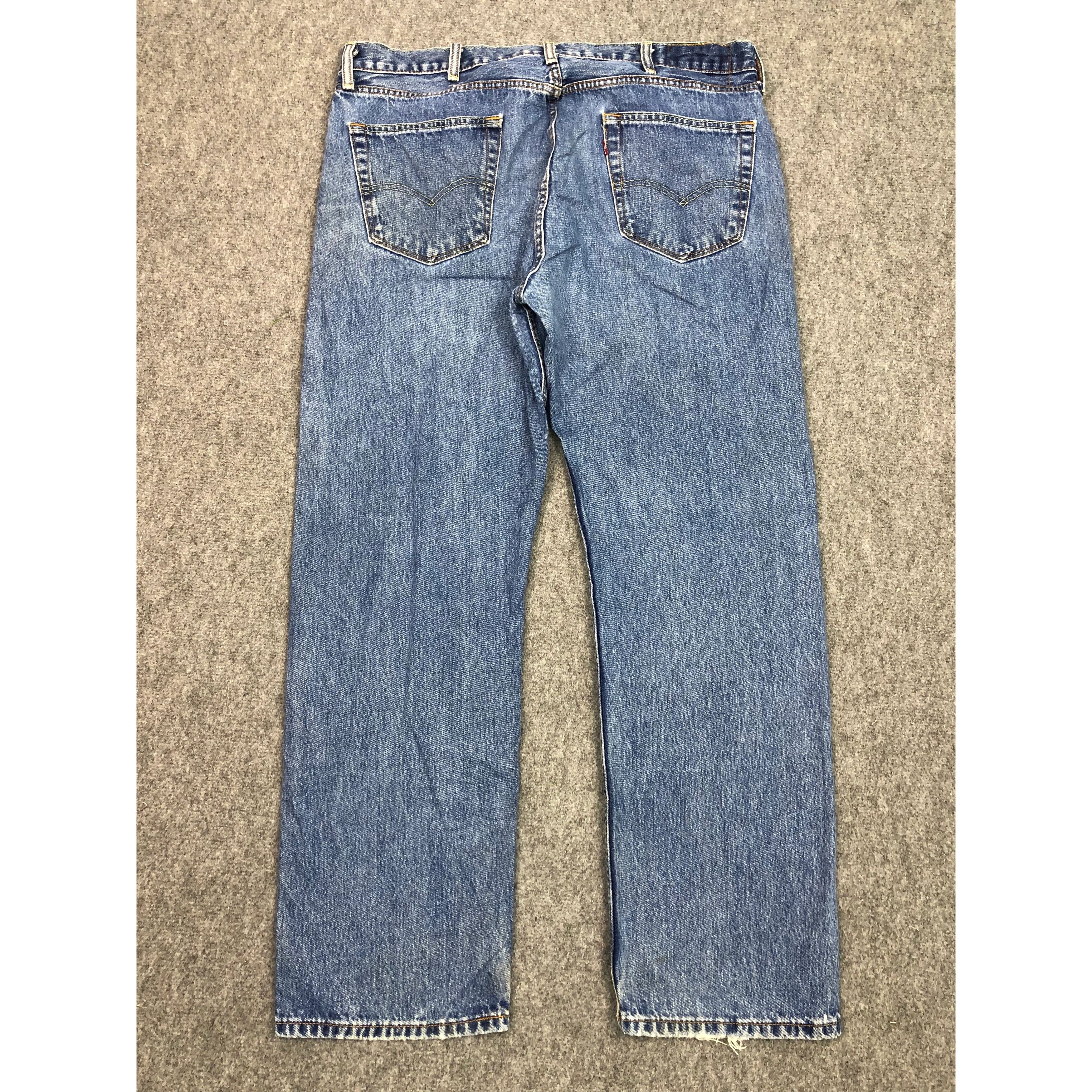 Levi's Vintage Levis Lightwash Blue Jeans DP0382 Size US 40 / EU 56 - 2 Thumbnail