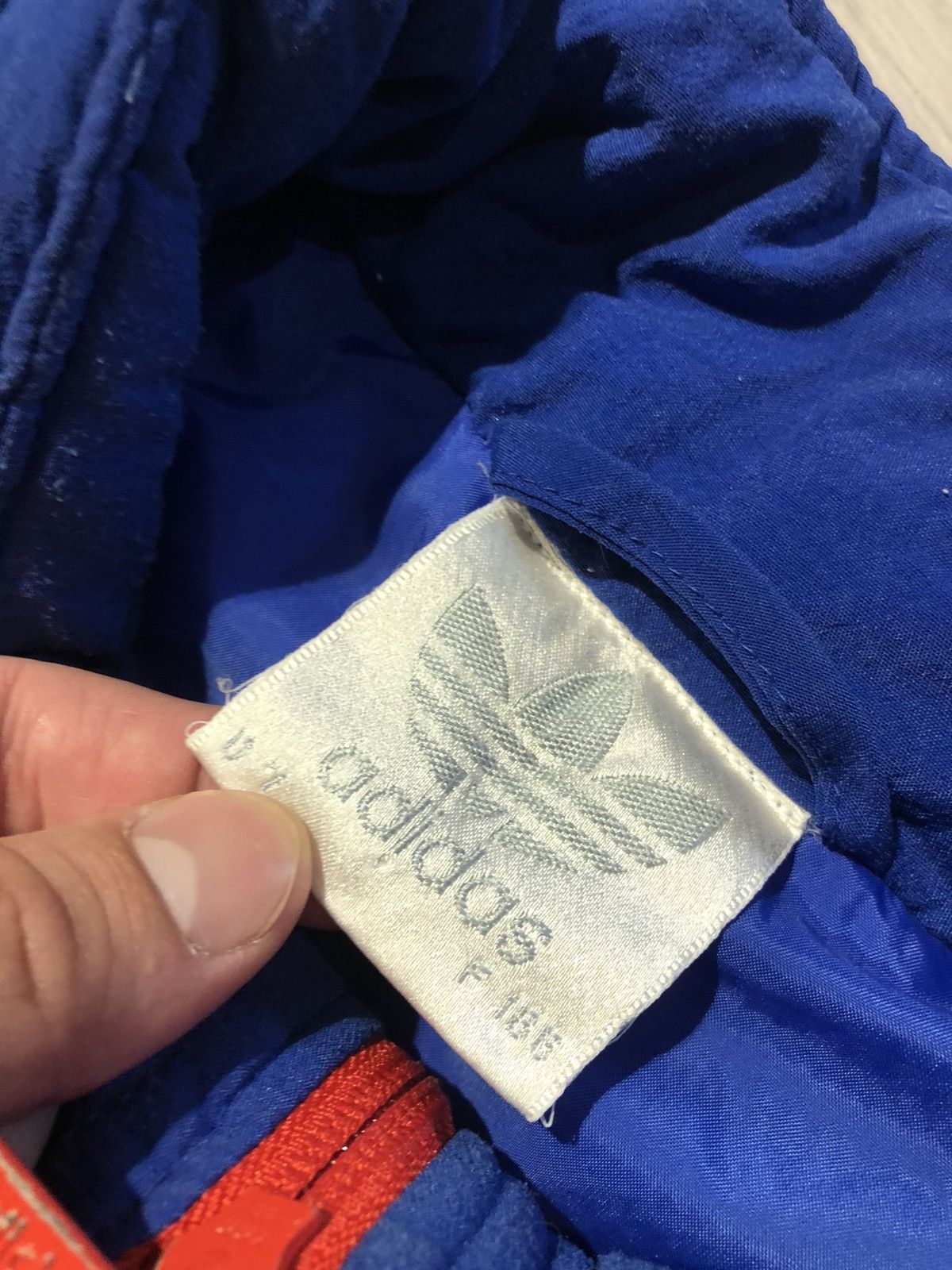 Adidas Vintage Adidas Bayern Munich Football Soccer Coat Jacket 90s Size US L / EU 52-54 / 3 - 6 Thumbnail