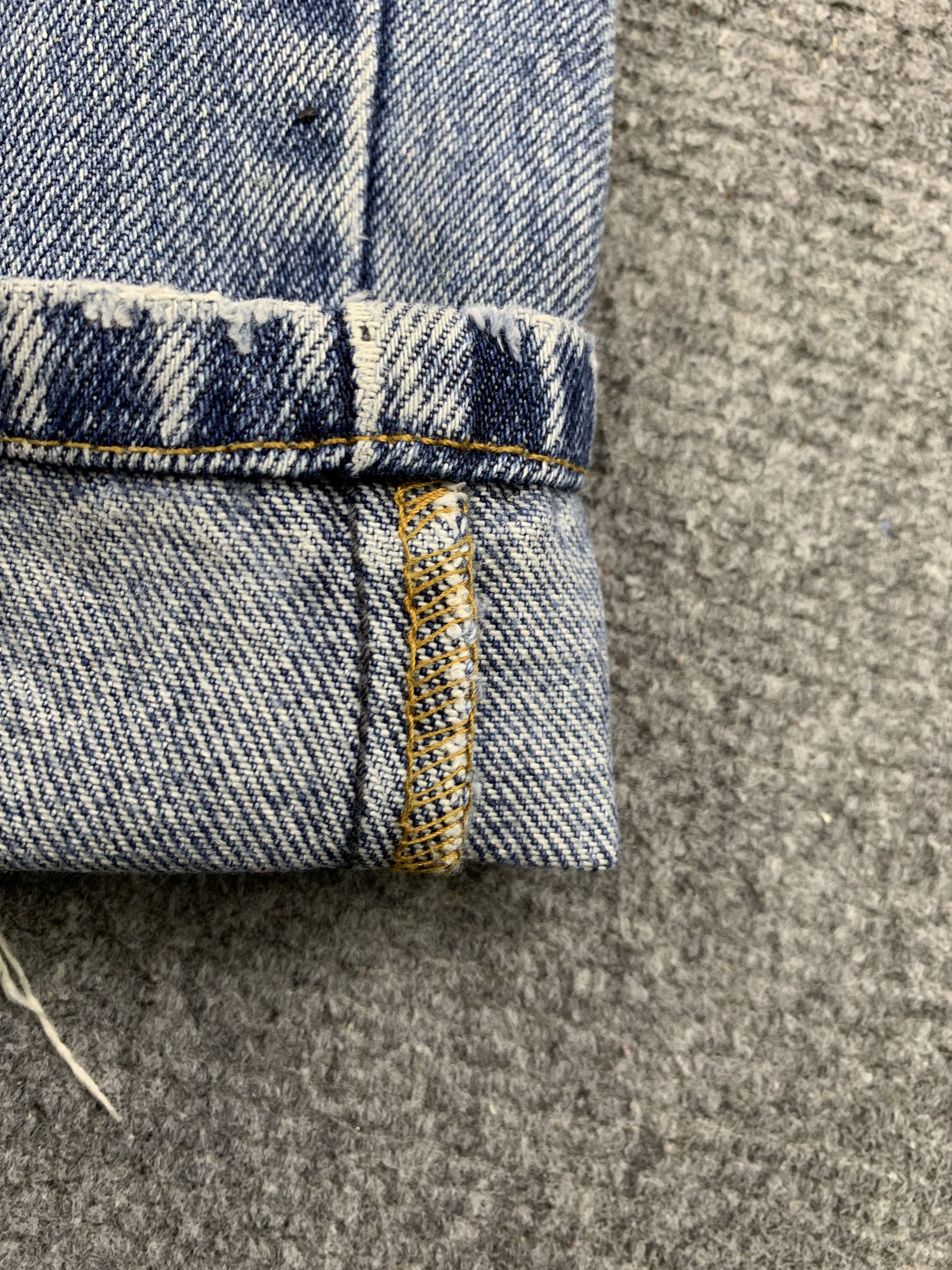 Levi's Vintage Levis 560 Light Blue Jeans DP1836 Size US 41 - 7 Thumbnail