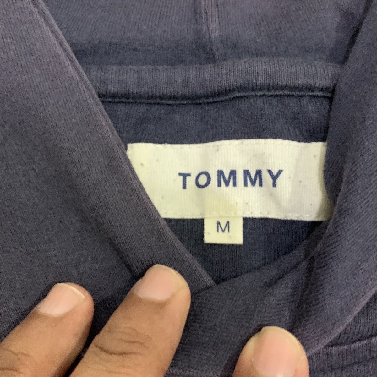 Japanese Brand × Tommy Jeans × Vintage TOMMY Hoodie Size M Fits S Size US S / EU 44-46 / 1 - 13 Thumbnail