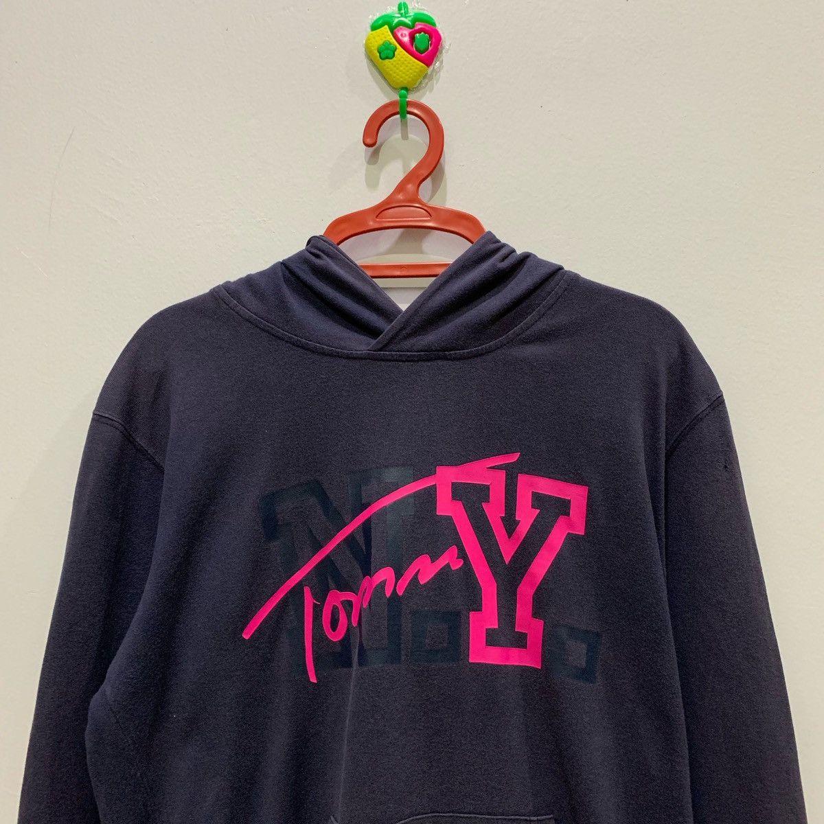 Japanese Brand × Tommy Jeans × Vintage TOMMY Hoodie Size M Fits S Size US S / EU 44-46 / 1 - 2 Thumbnail