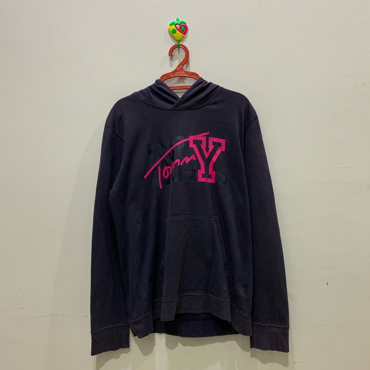 Japanese Brand × Tommy Jeans × Vintage TOMMY Hoodie Size M Fits S Size US S / EU 44-46 / 1 - 1 Thumbnail