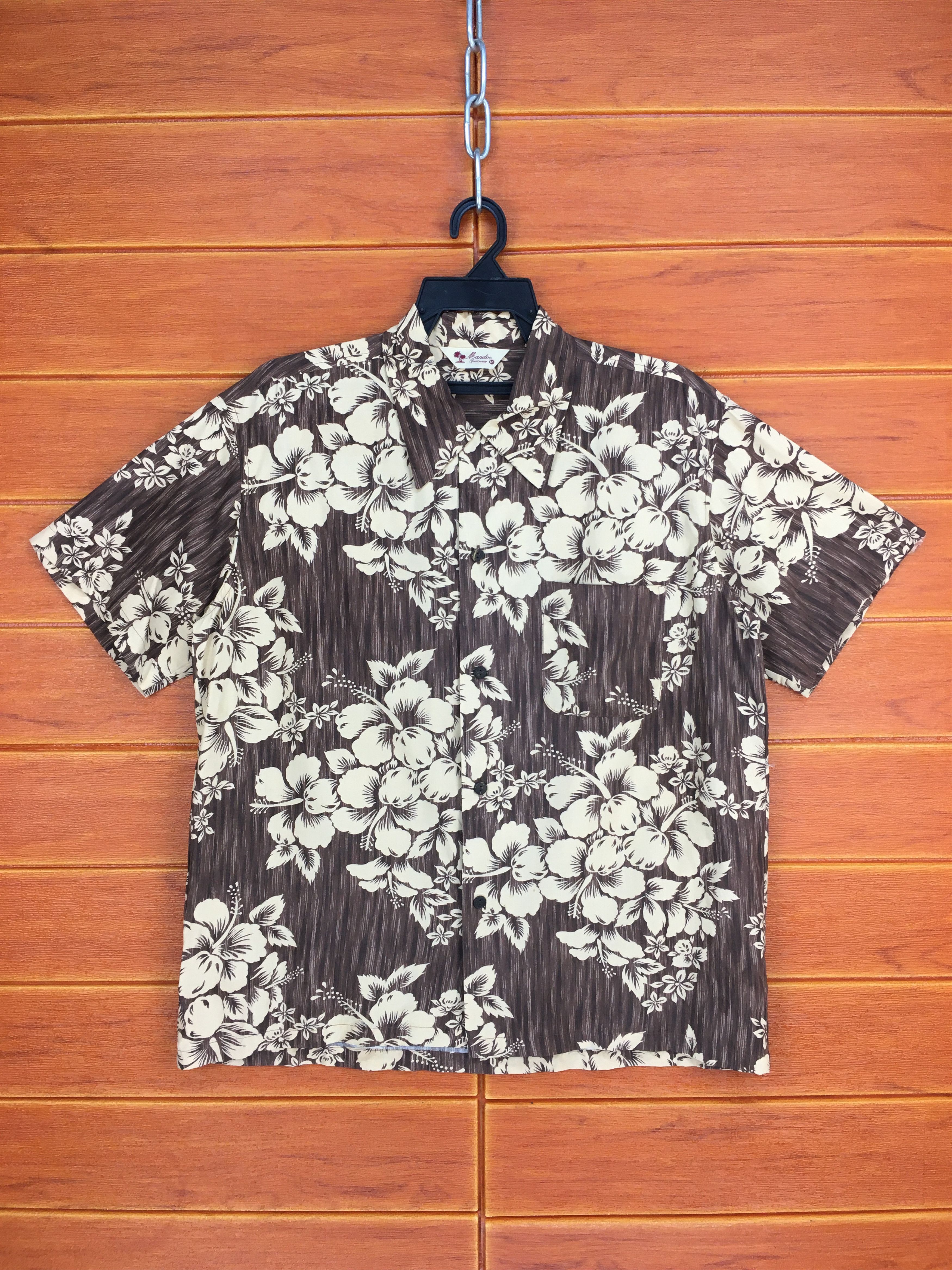 Vintage Japanese MANDOC SPORTWEAR Hibiscus Wood Rayon