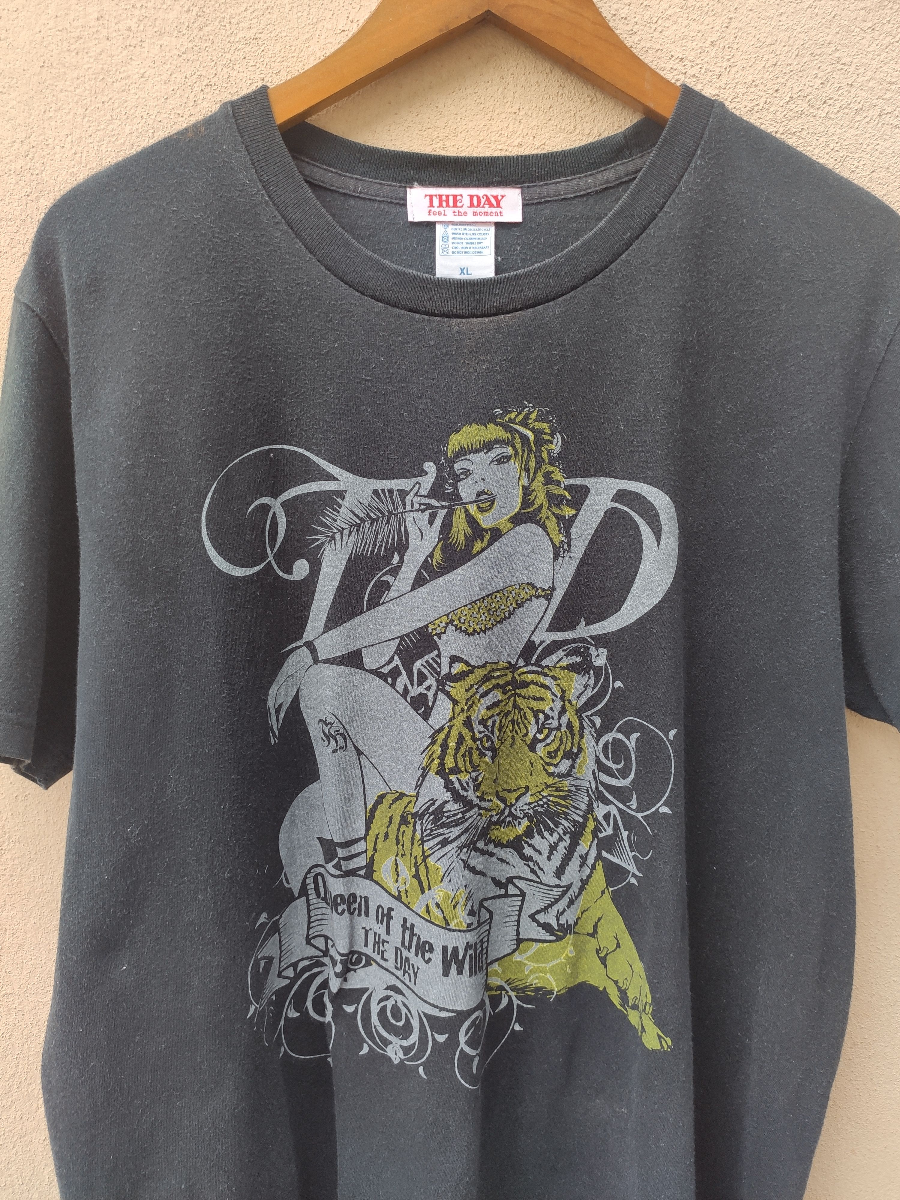 Japanese Brand 🔥 The Day feel the moment t shirt sexy girl Size US L / EU 52-54 / 3 - 1 Thumbnail