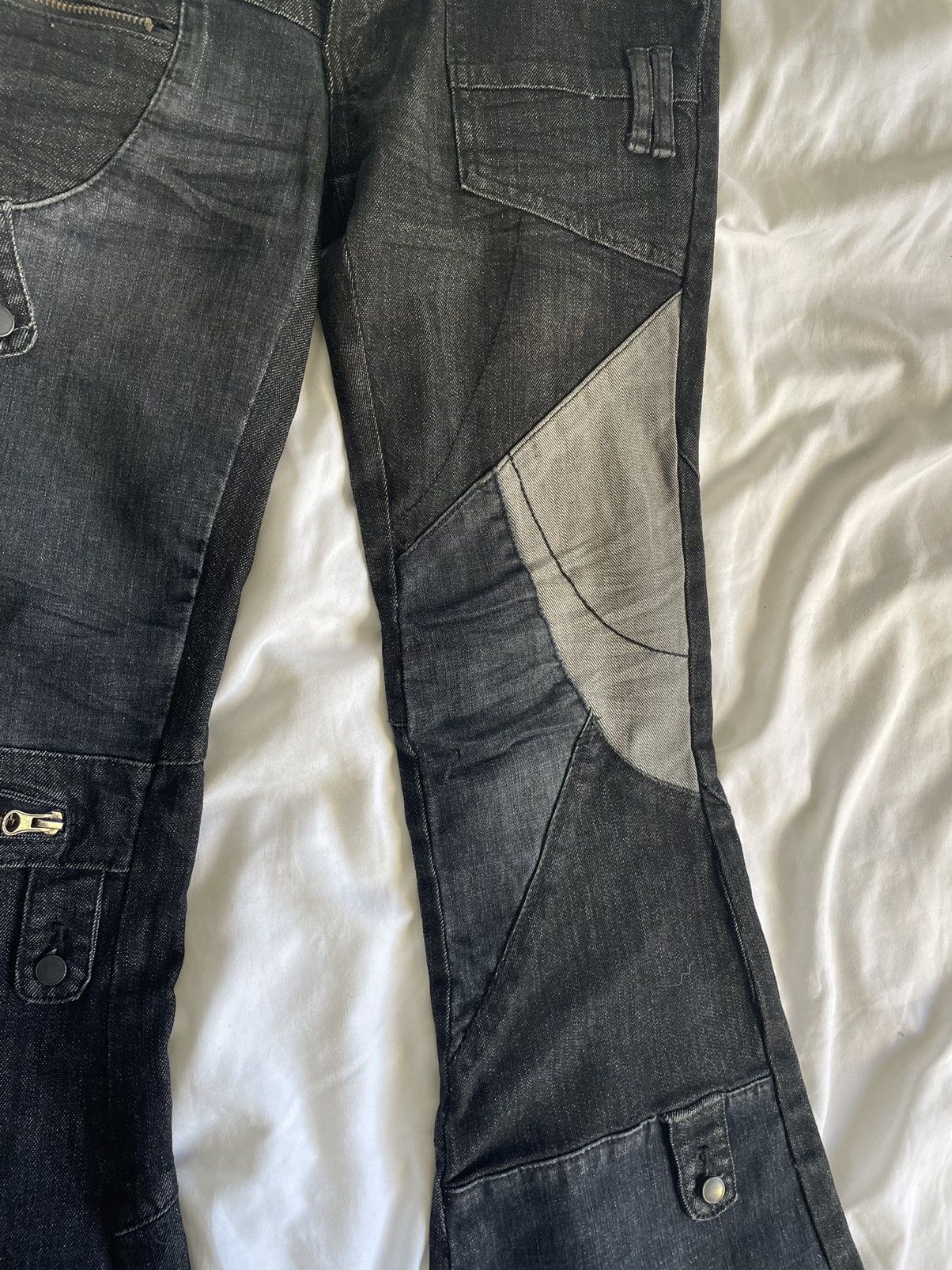 Band Tees × Vintage Rock Rebel Patchwork Zipper Detailed Flared Denim Size US 29 - 4 Thumbnail