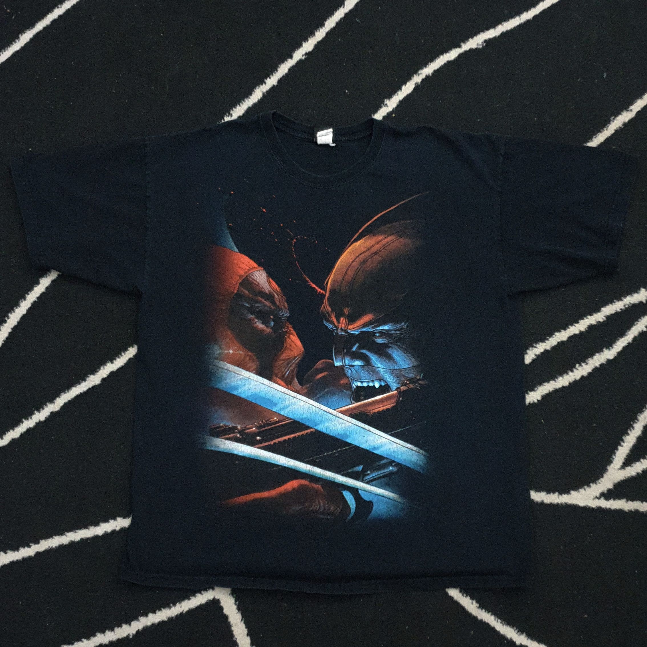 Mad Engine × Marvel Comics × Vintage Vintage Wolverine x Deadpool 