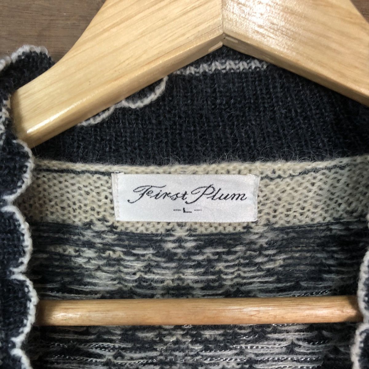 Aran Isles Knitwear Feirst Plum White mohair shaggy knitwear Cardigan #H344 Size US M / EU 48-50 / 2 - 7 Thumbnail