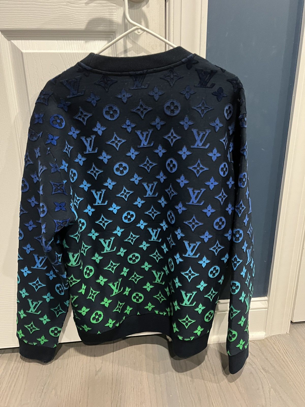 Louis Vuitton LV Monogram Gradient Fil Coupe Black Sweatshirt – Crepslocker