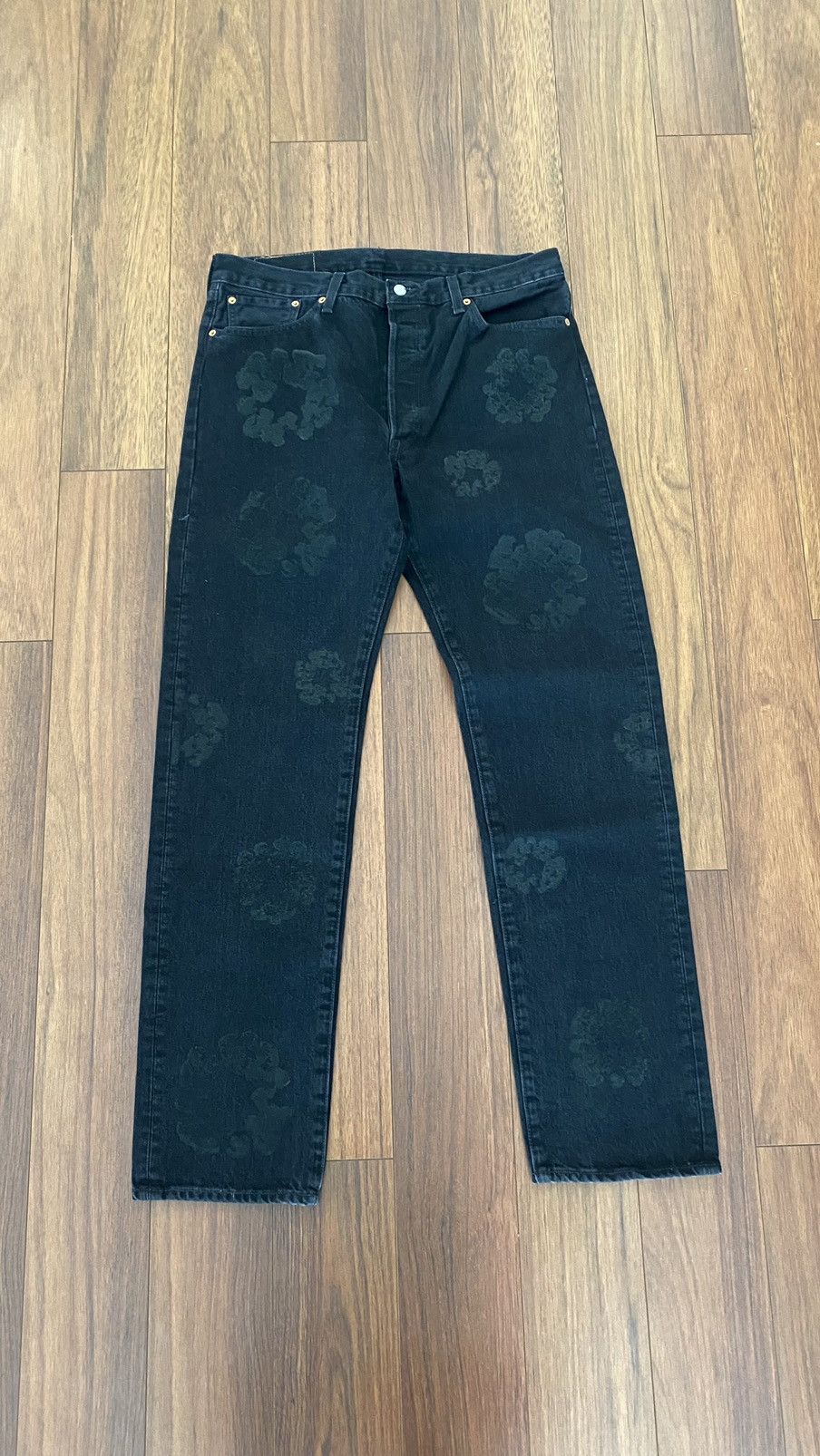 DENIM TEARS Denim Tears Mono Cotton Wreath Denim Black Size US 36 / EU 52 - 1 Thumbnail