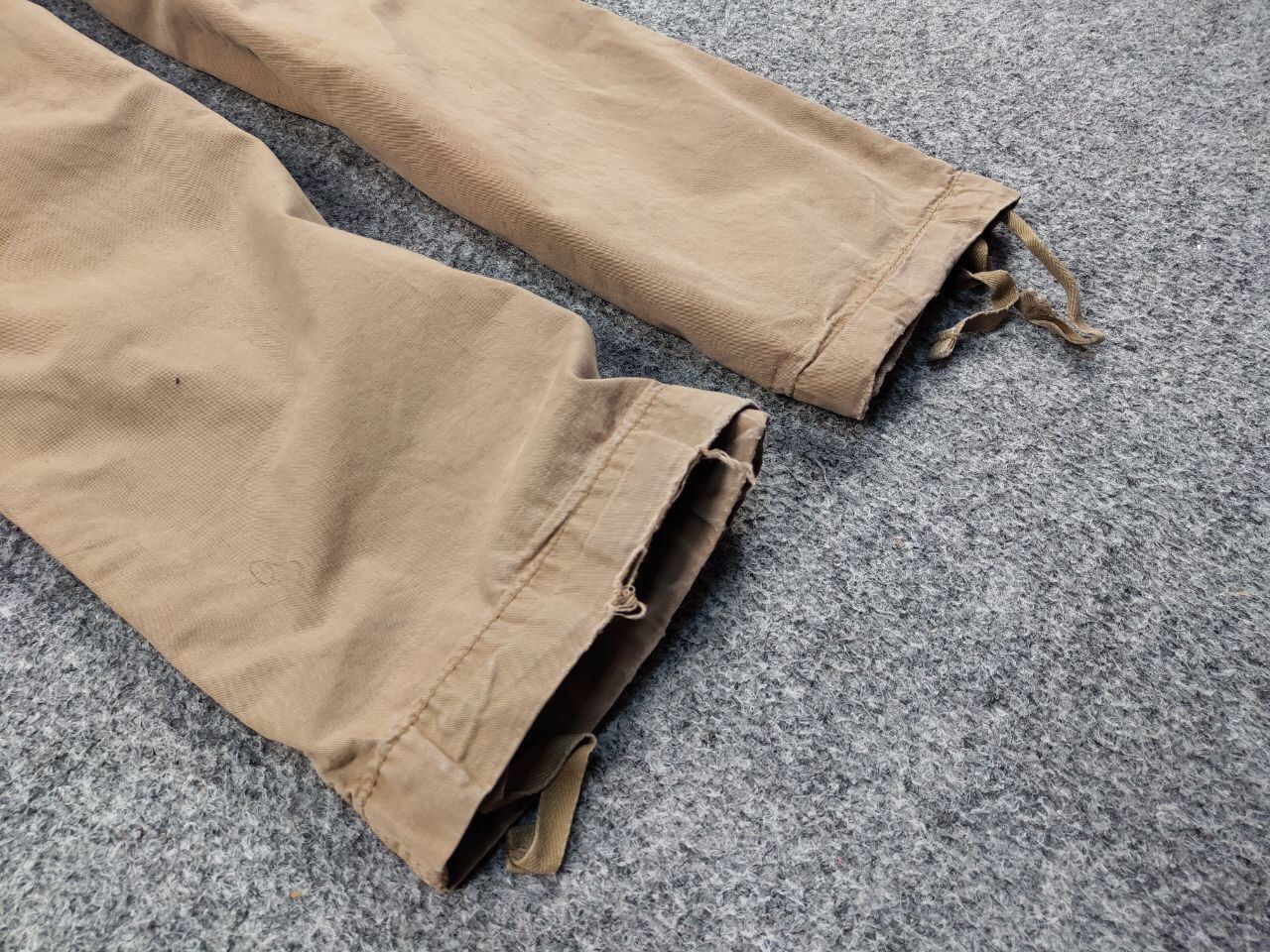 Carhartt Vintage Carhartt Wip Beige Cargo Thrift Pants Travis Style Size US 32 / EU 48 - 8 Thumbnail