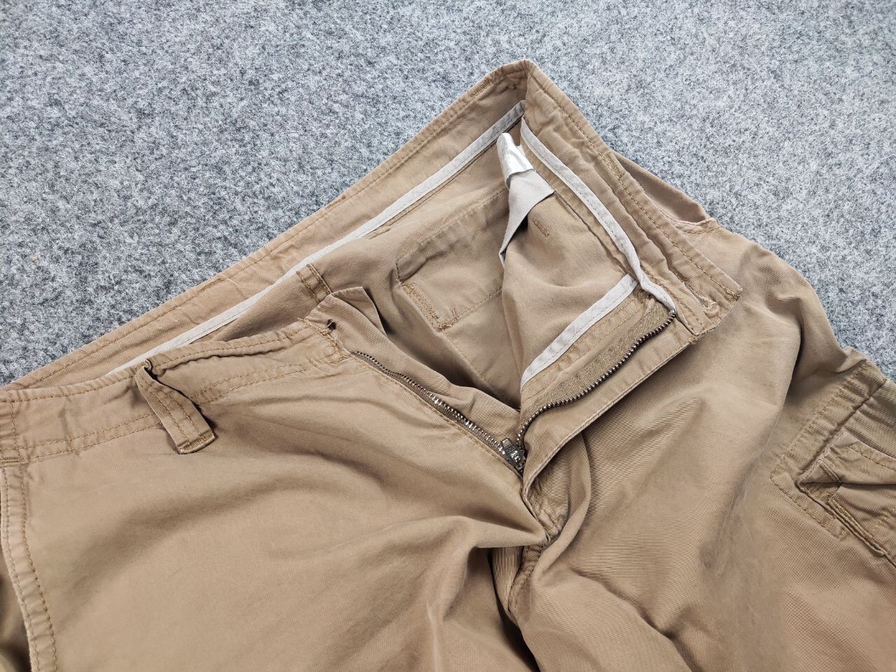 Carhartt Vintage Carhartt Wip Beige Cargo Thrift Pants Travis Style Size US 32 / EU 48 - 15 Thumbnail