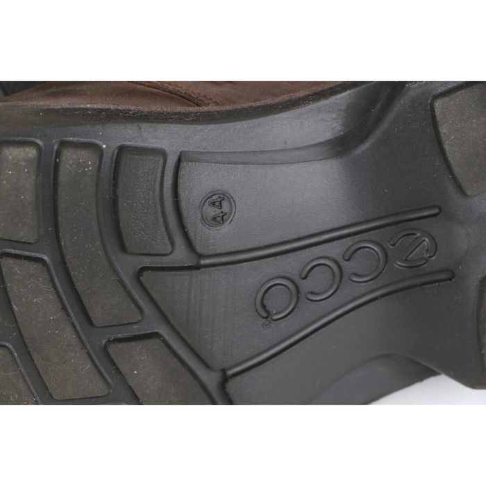 ecco chukka
