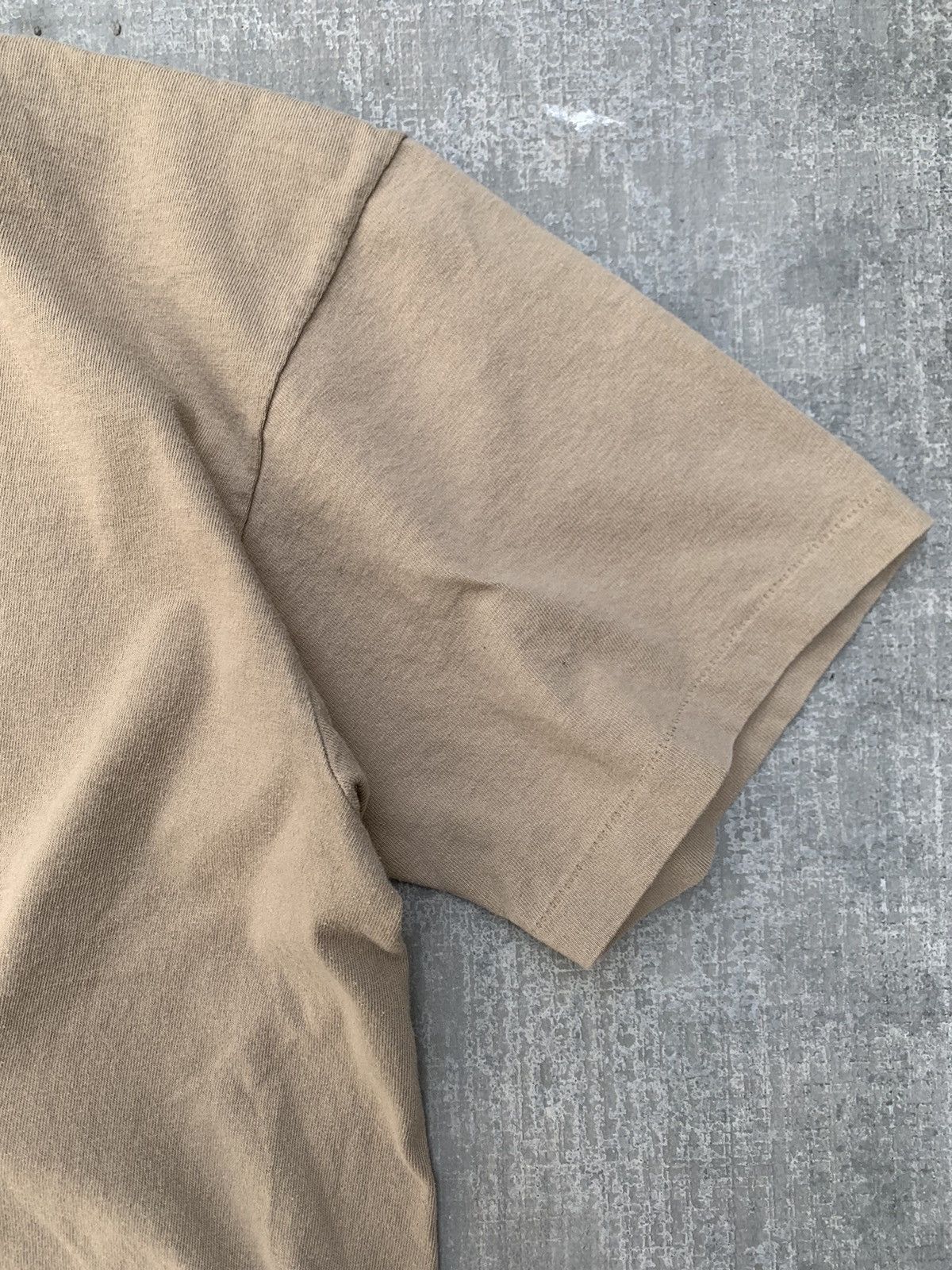Vintage 1998 Single Stitched Mocha Tee Size US L / EU 52-54 / 3 - 5 Thumbnail