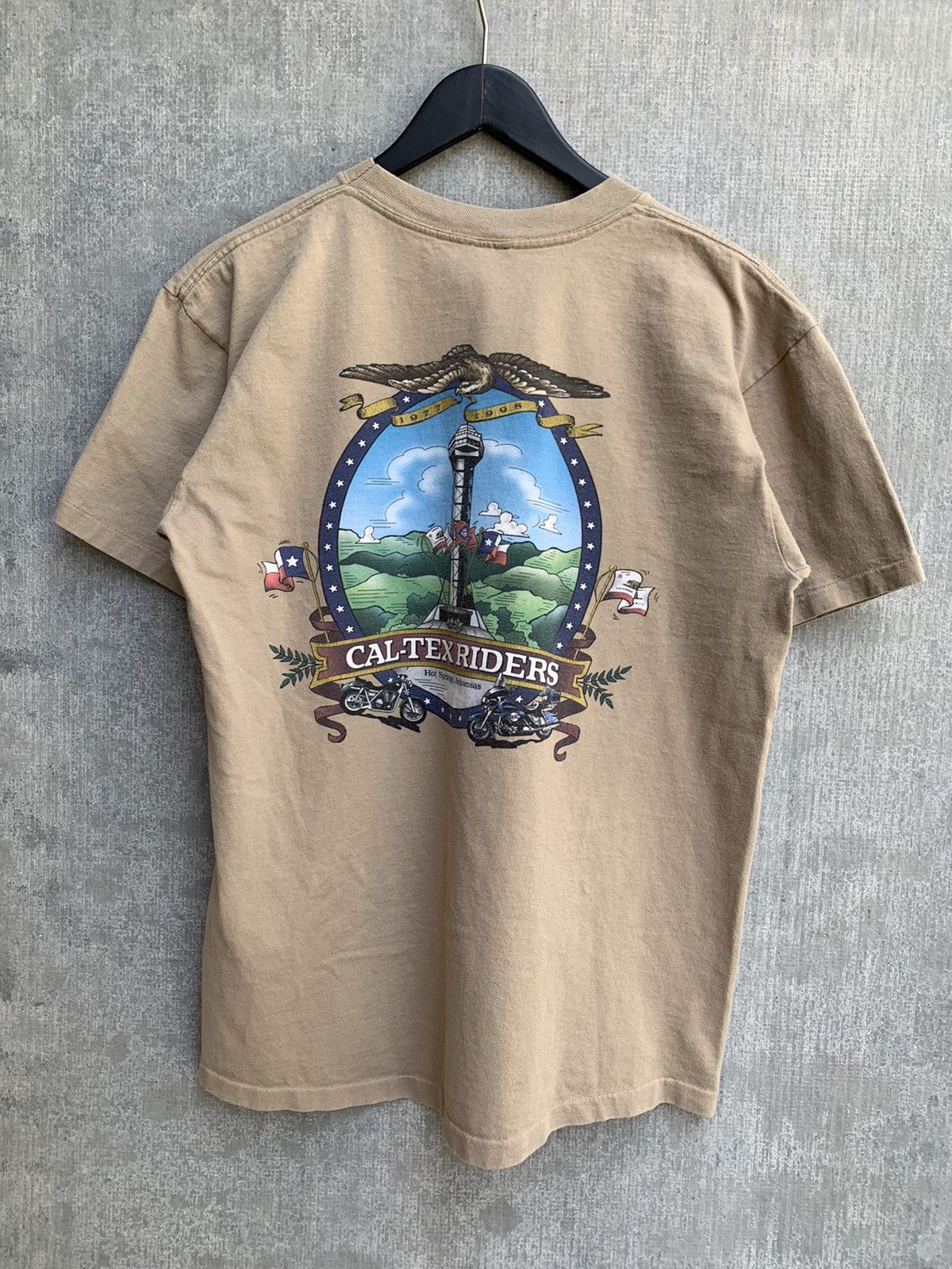 Vintage 1998 Single Stitched Mocha Tee Size US L / EU 52-54 / 3 - 4 Thumbnail