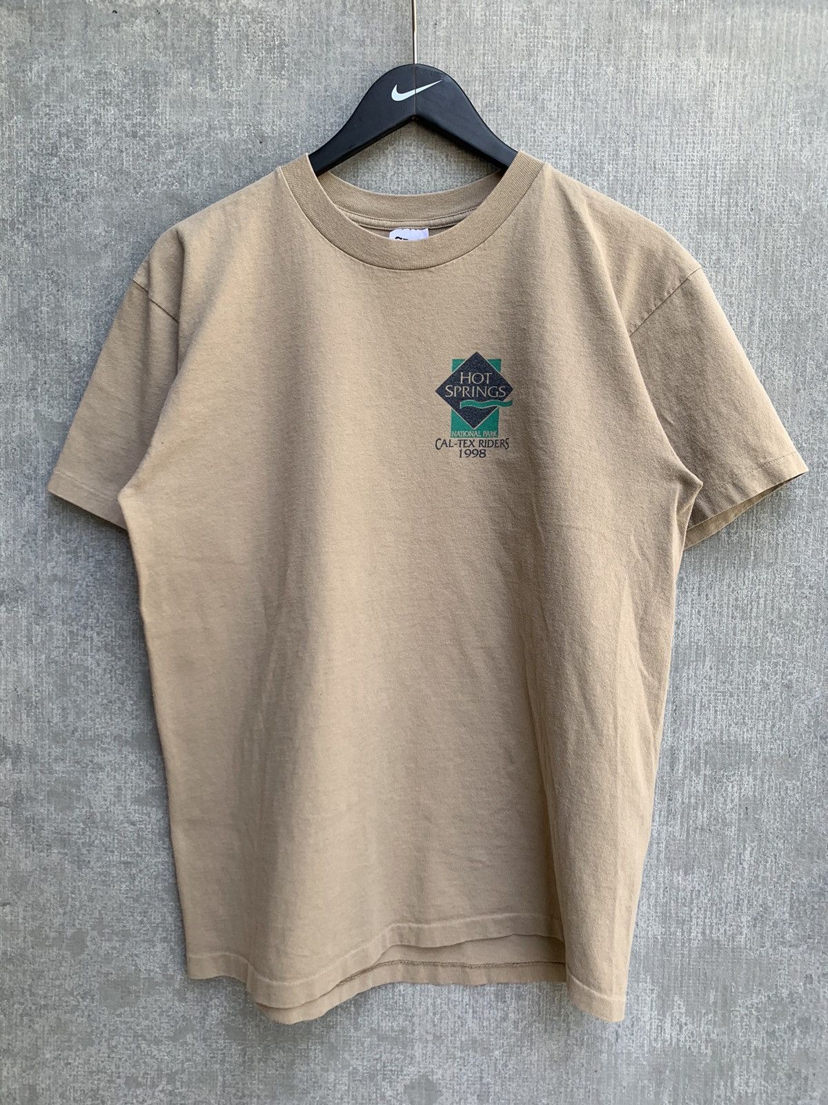 Vintage 1998 Single Stitched Mocha Tee Size US L / EU 52-54 / 3 - 3 Thumbnail