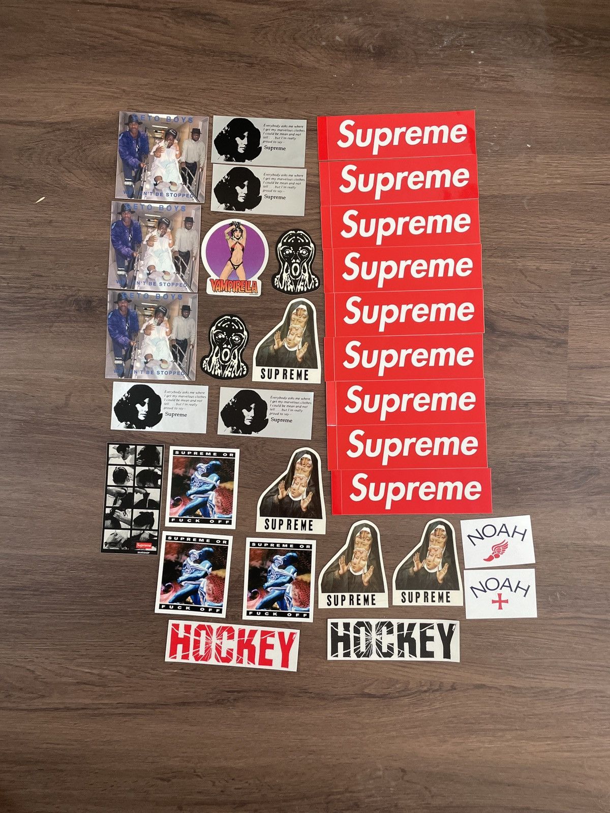 Supreme Supreme sticker haul Size ONE SIZE - 1 Preview