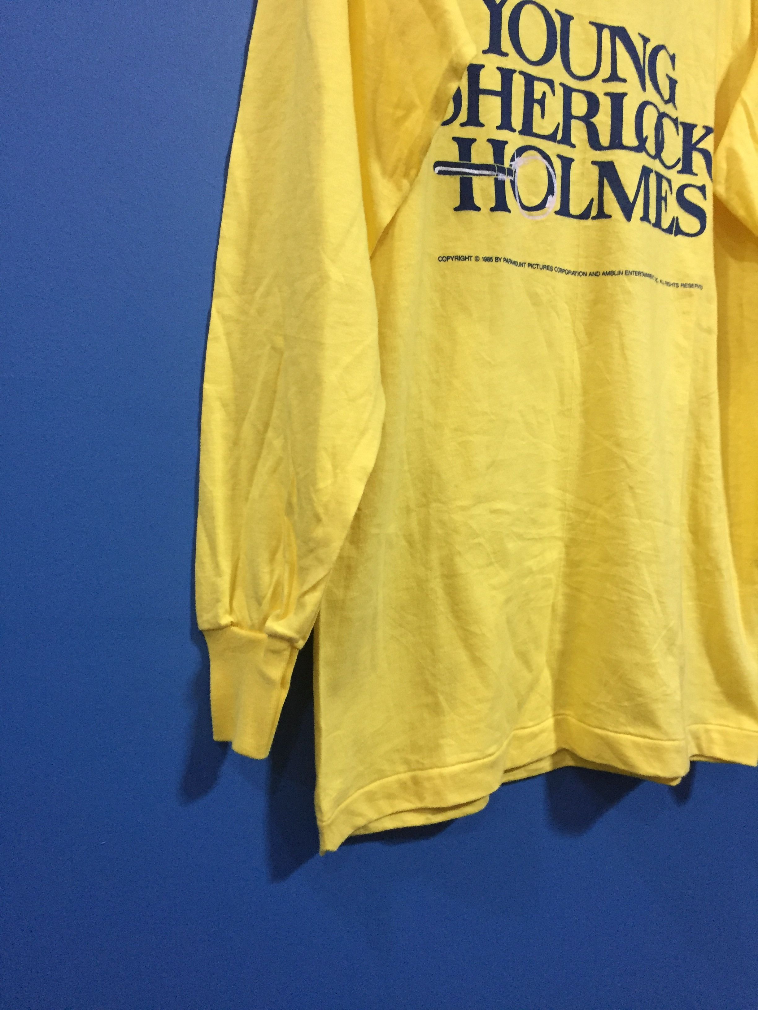 Vintage Vintage 80s rare Young Sherlock Holmes Paramount Movie tee Size US S / EU 44-46 / 1 - 7 Thumbnail