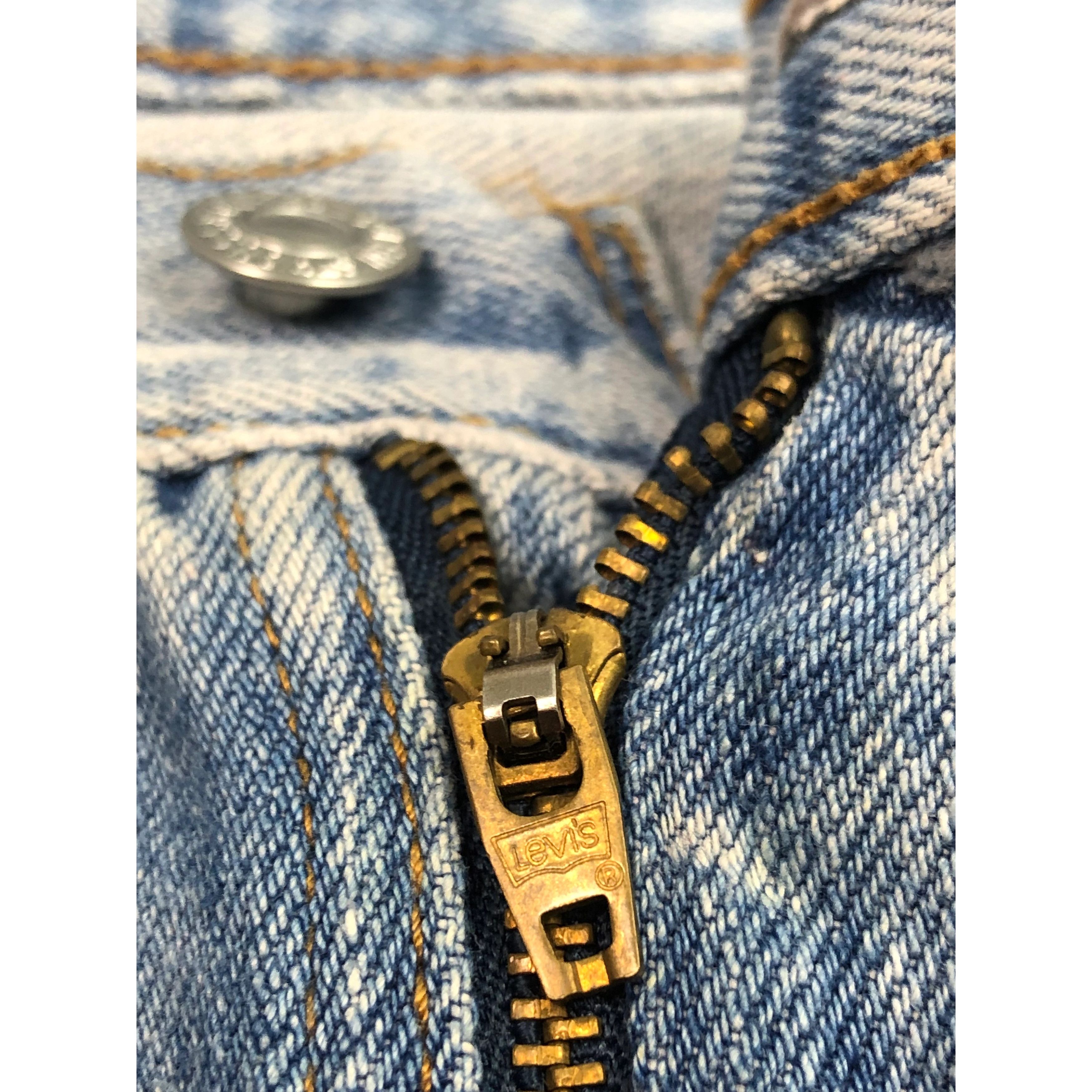 Levi's Vintage Levis 560 Jeans Light Wash DP0542 Size US 43 - 8 Thumbnail