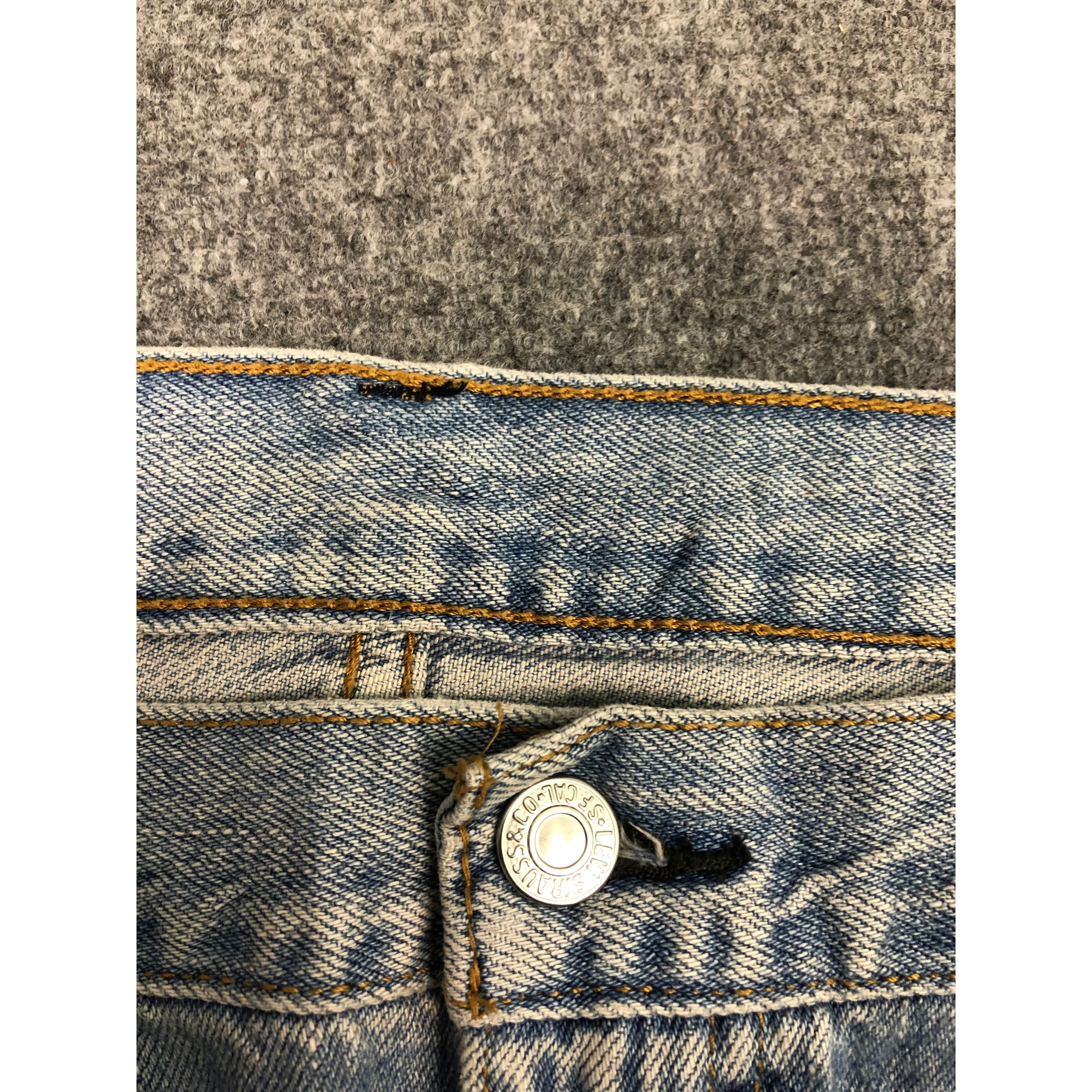 Levi's Vintage Levis 560 Jeans Light Wash DP0542 Size US 43 - 7 Thumbnail