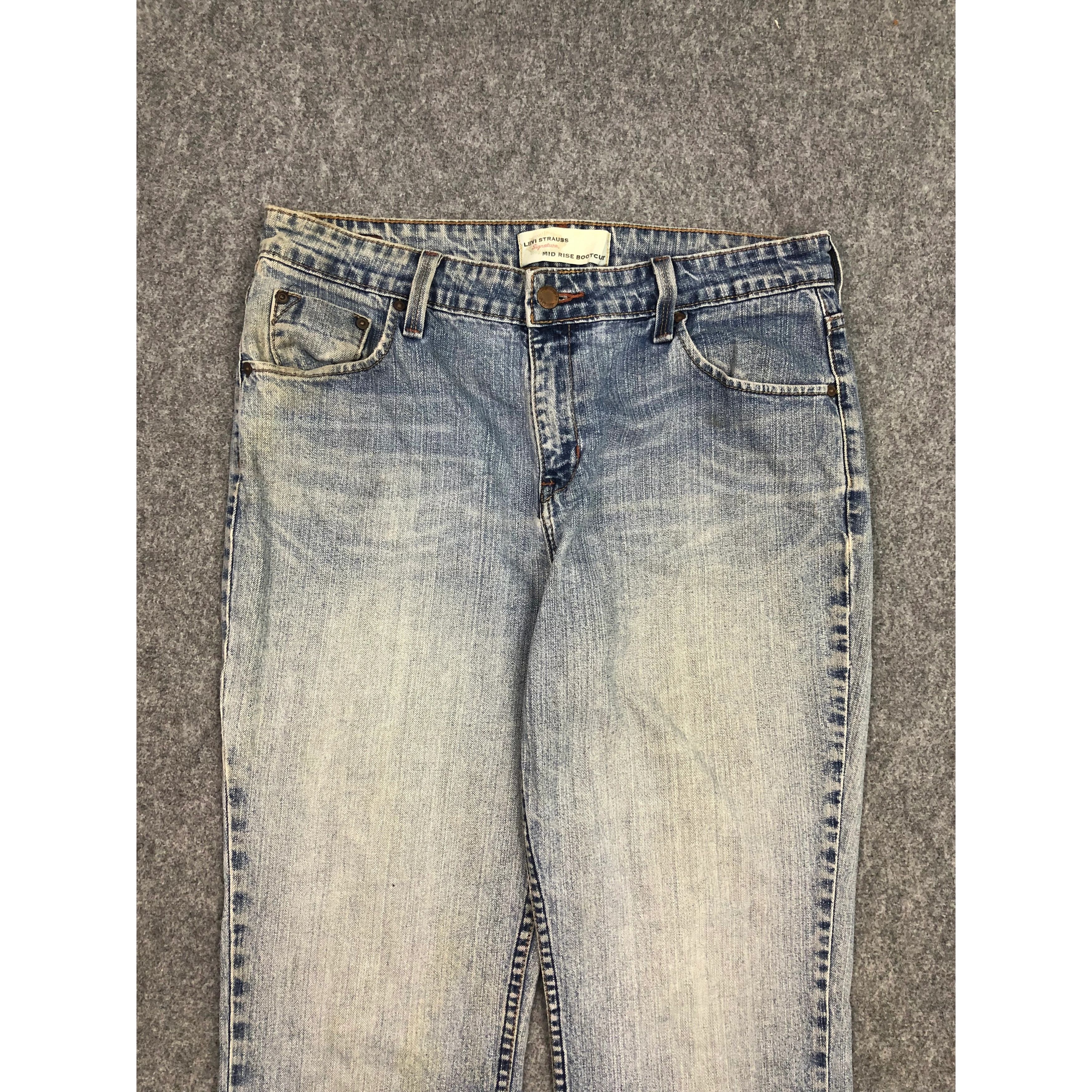 Levi's Vintage Levis Blue Jeans Flare DP0519 Size US 35 - 3 Thumbnail