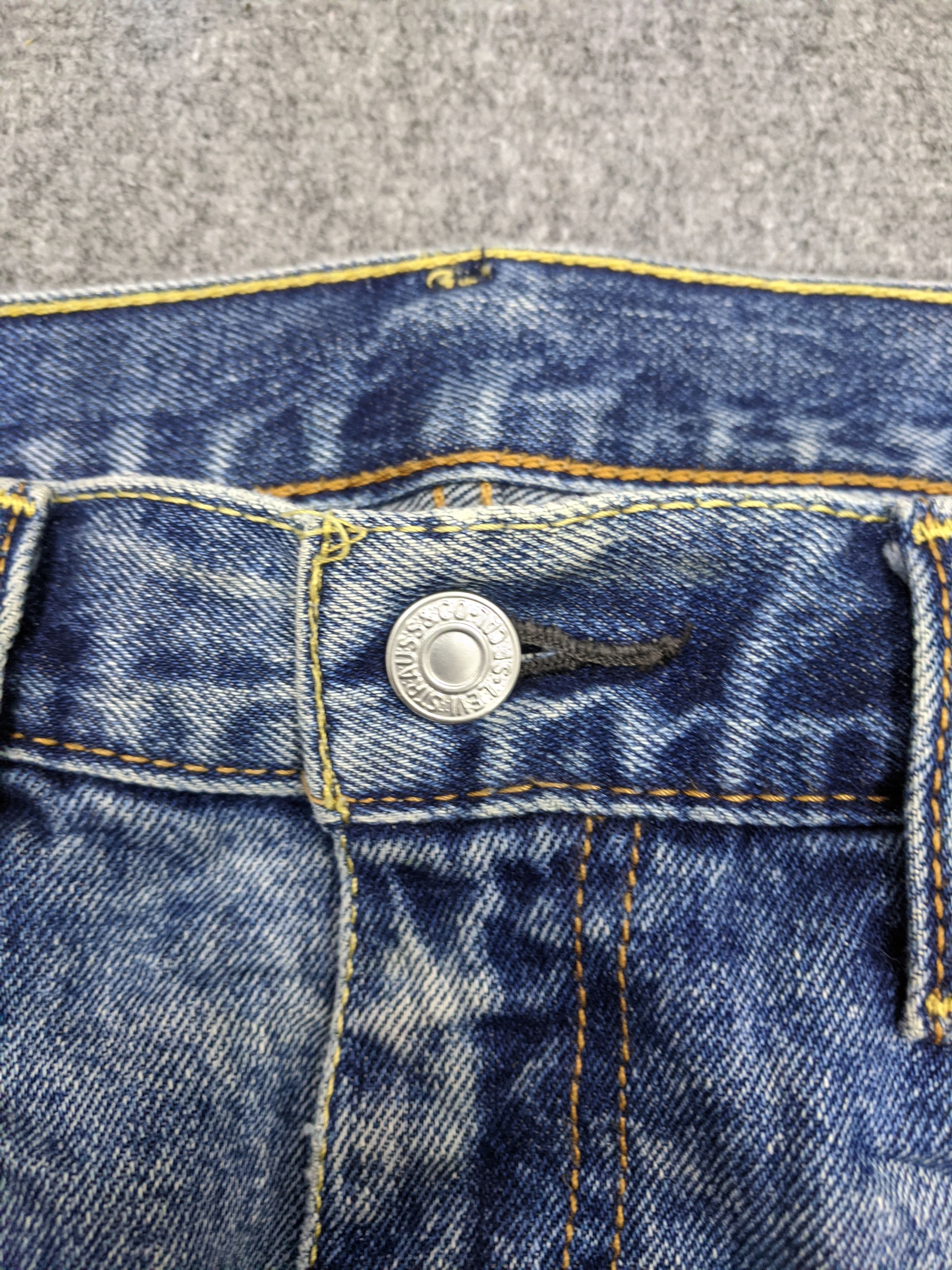 Levi's × Vintage Vintage Levis 505 Light Wash Jeans DP0857 Size US 37 - 9 Thumbnail