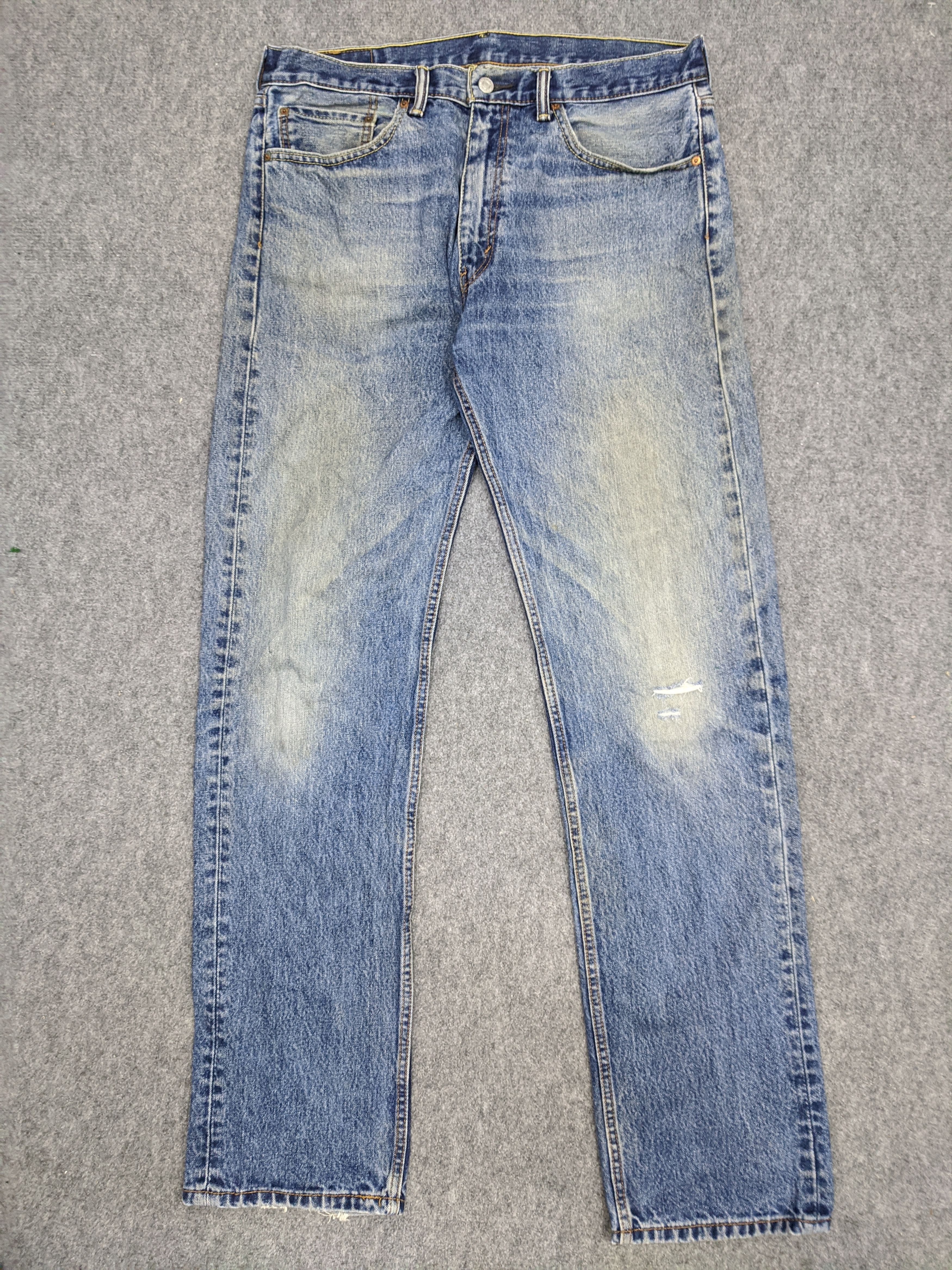 image of Levis 505 Light Wash Jeans in Blue Denim, Men's (Size 37)