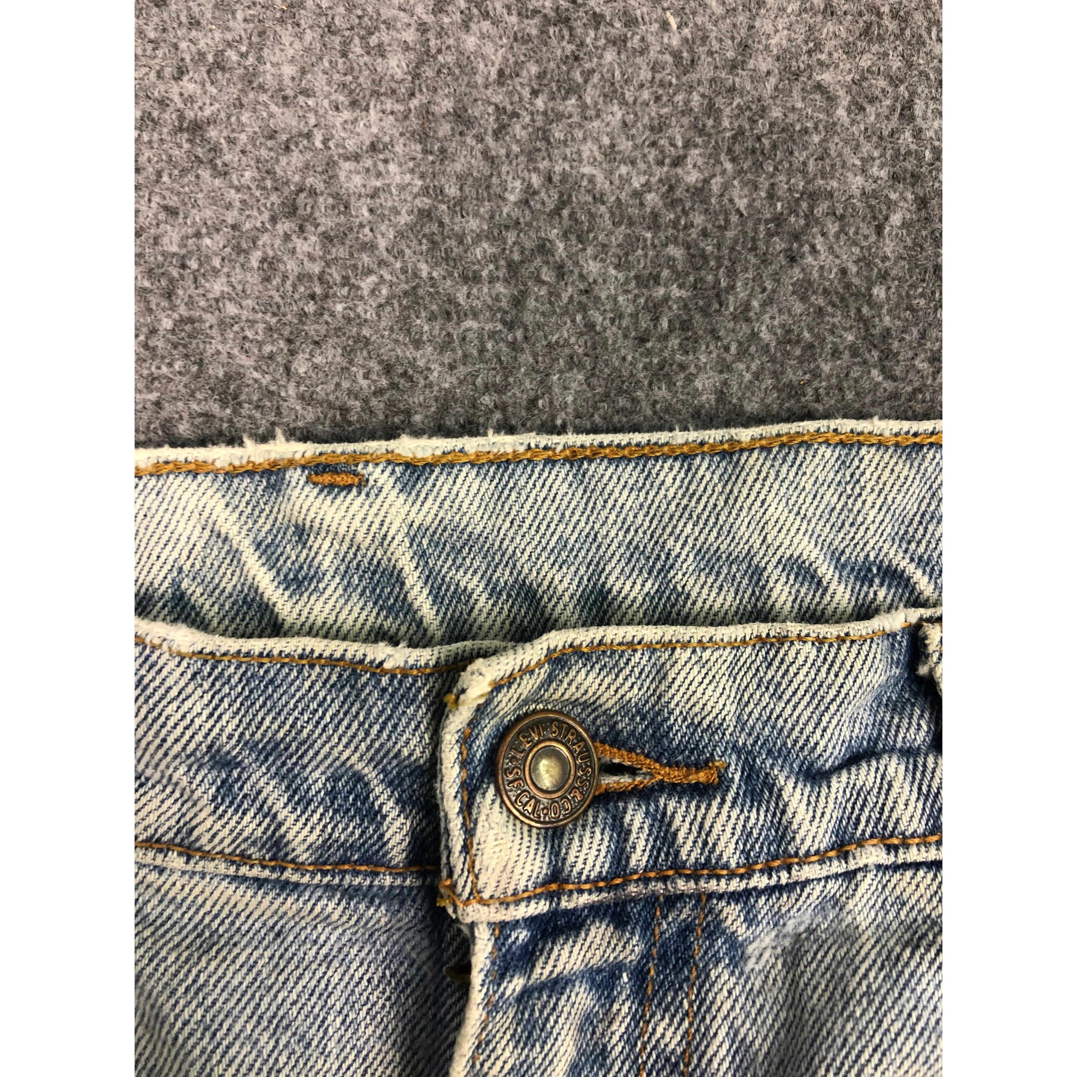 Levi's Vintage 90s Levis 550 Jeans Lightwash DP0416 Size US 36 / EU 52 - 6 Thumbnail