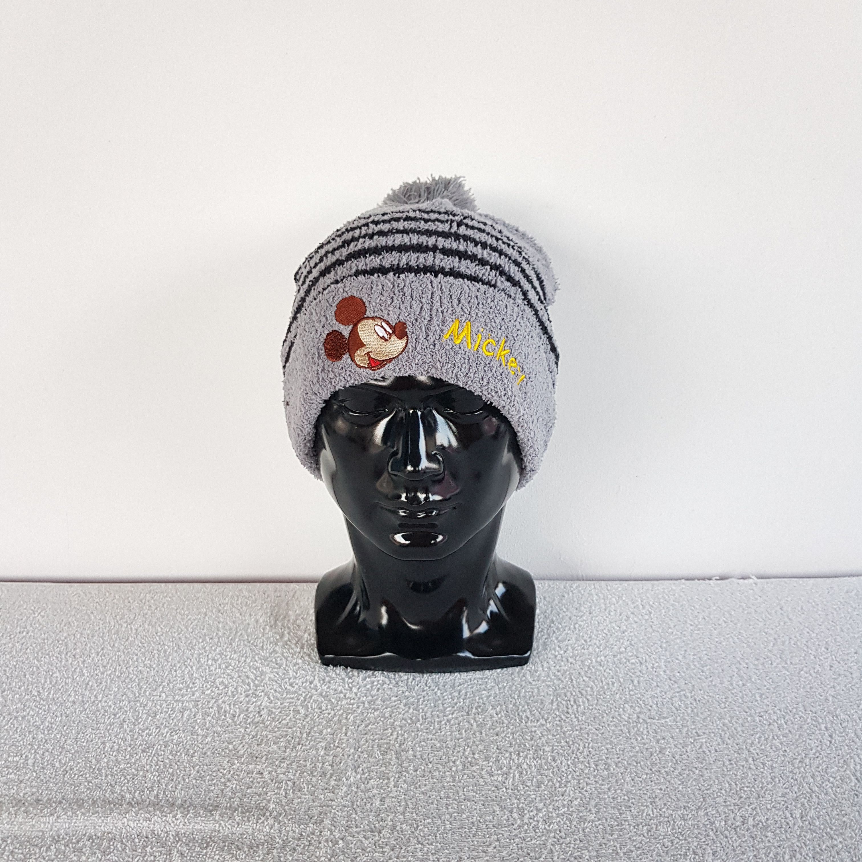 Cartoon Network × Mickey Mouse × Vintage Vintage Mickey Mouse Beanie Disney Snow Caps Cartoon Hats Size ONE SIZE - 1 Thumbnail